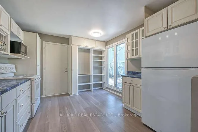 Photo 14 of 56 Jackson Court, Ottawa, Kanata - Beaverbrook — HOMEH