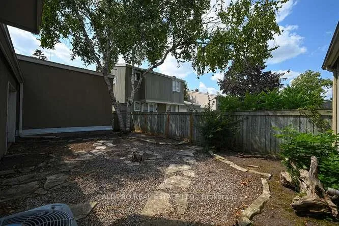 Photo 29 of 56 Jackson Court, Ottawa, Kanata - Beaverbrook — HOMEH