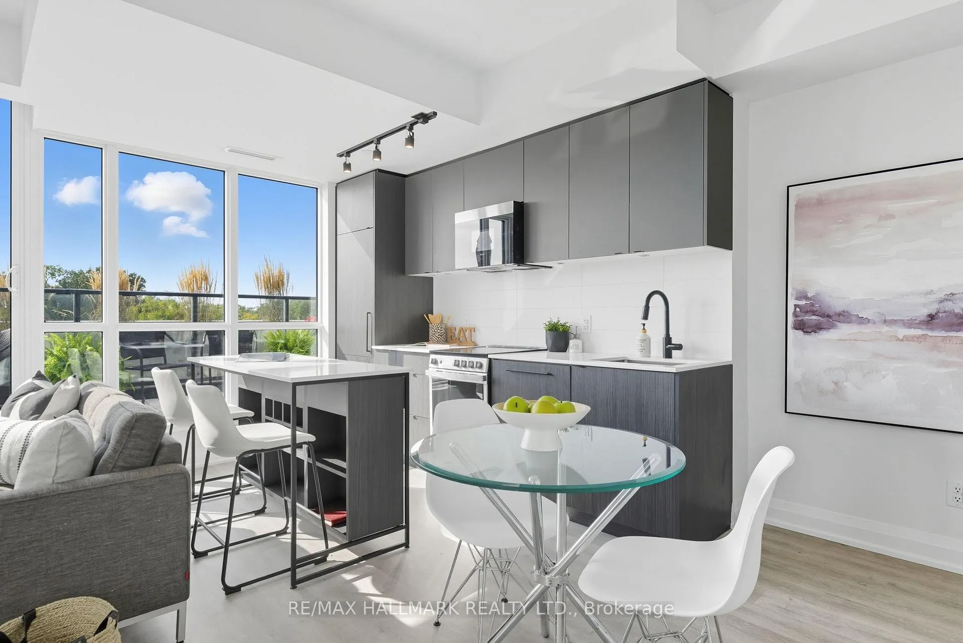 Photo 6 of Unit 513, 2369 Danforth Avenue, Toronto, East End-Danforth — HOMEH