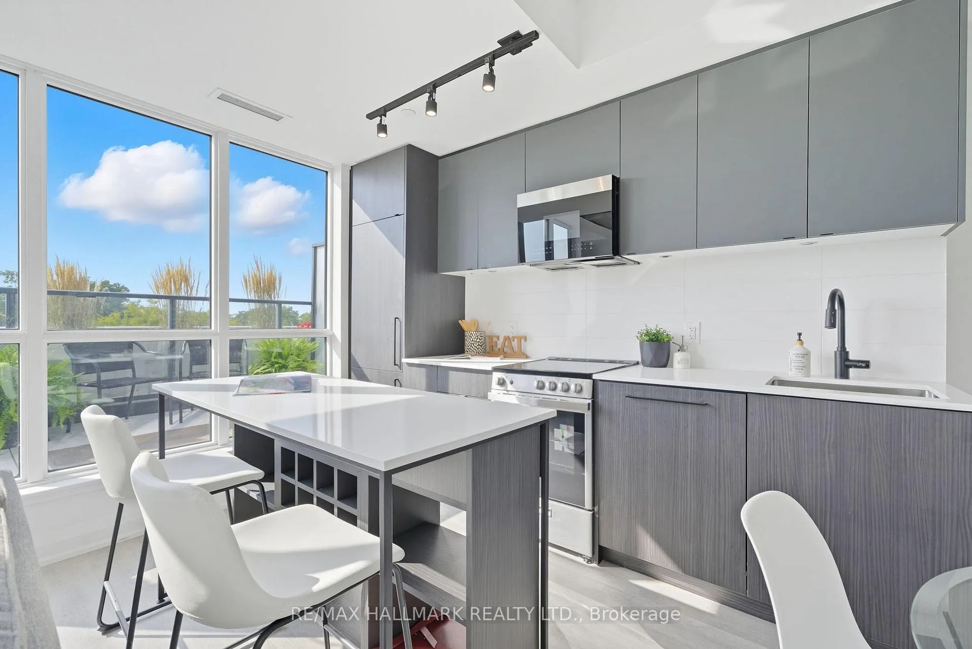 Photo 7 of Unit 513, 2369 Danforth Avenue, Toronto, East End-Danforth — HOMEH