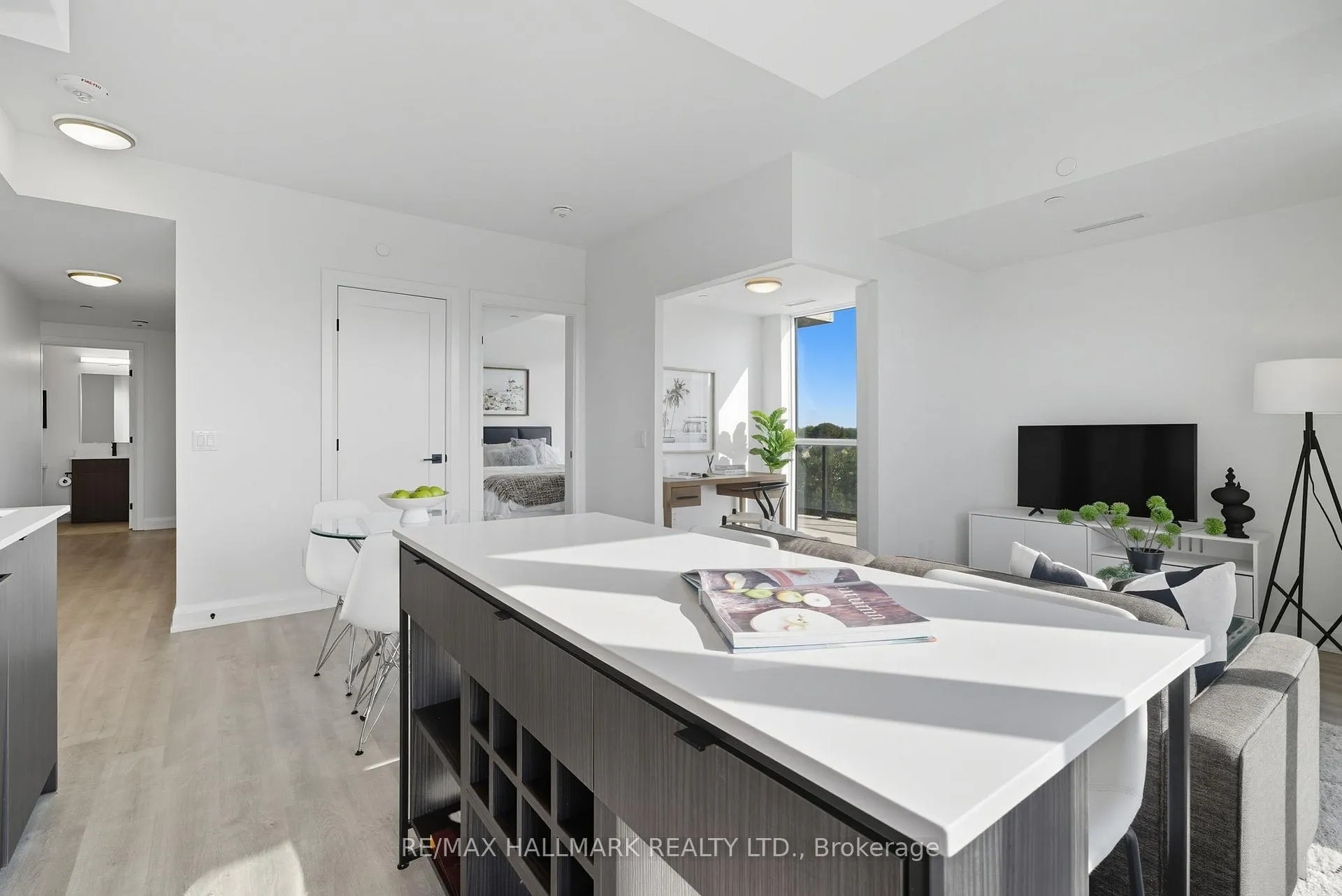 Photo 8 of Unit 513, 2369 Danforth Avenue, Toronto, East End-Danforth — HOMEH
