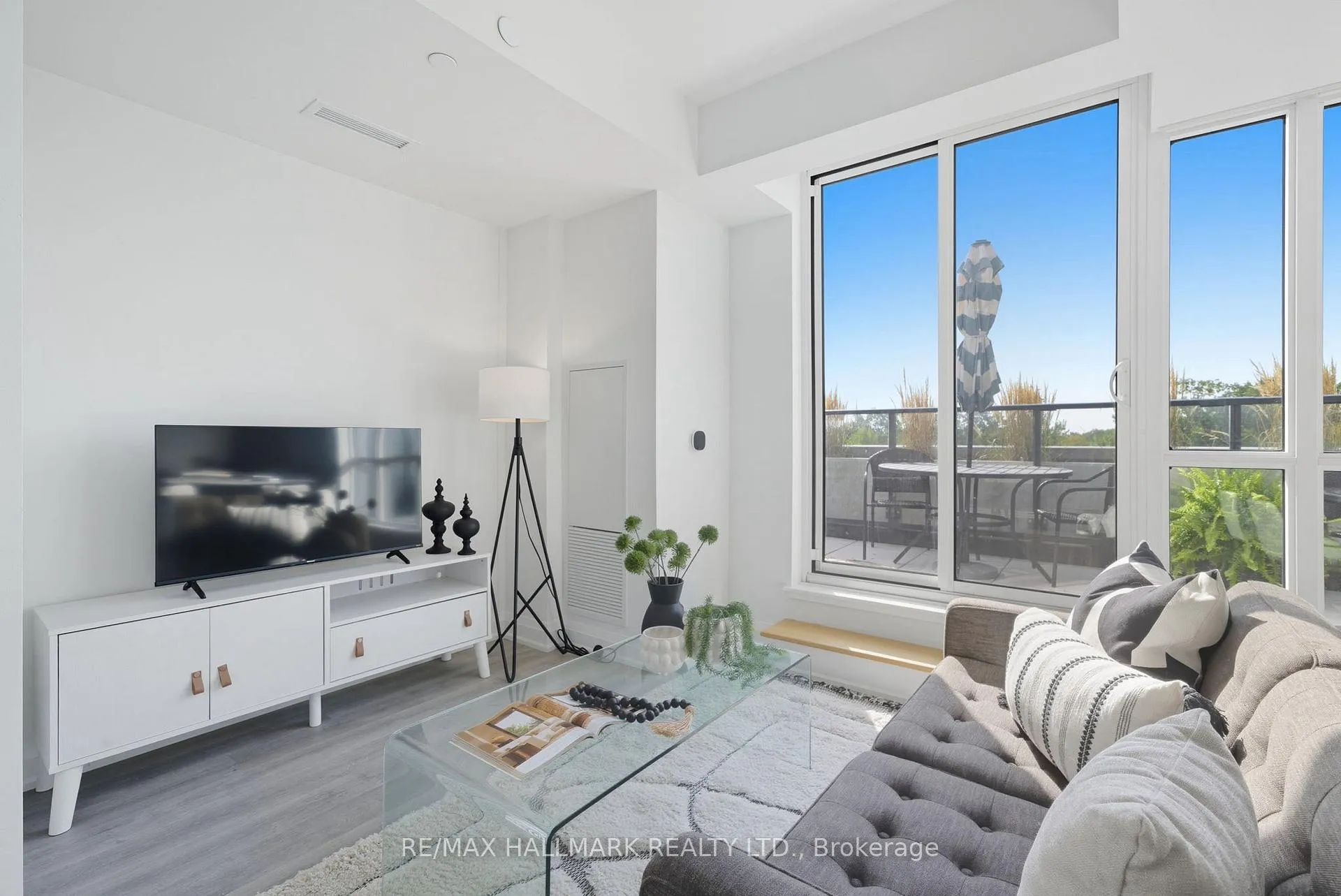 Photo 10 of Unit 513, 2369 Danforth Avenue, Toronto, East End-Danforth — HOMEH