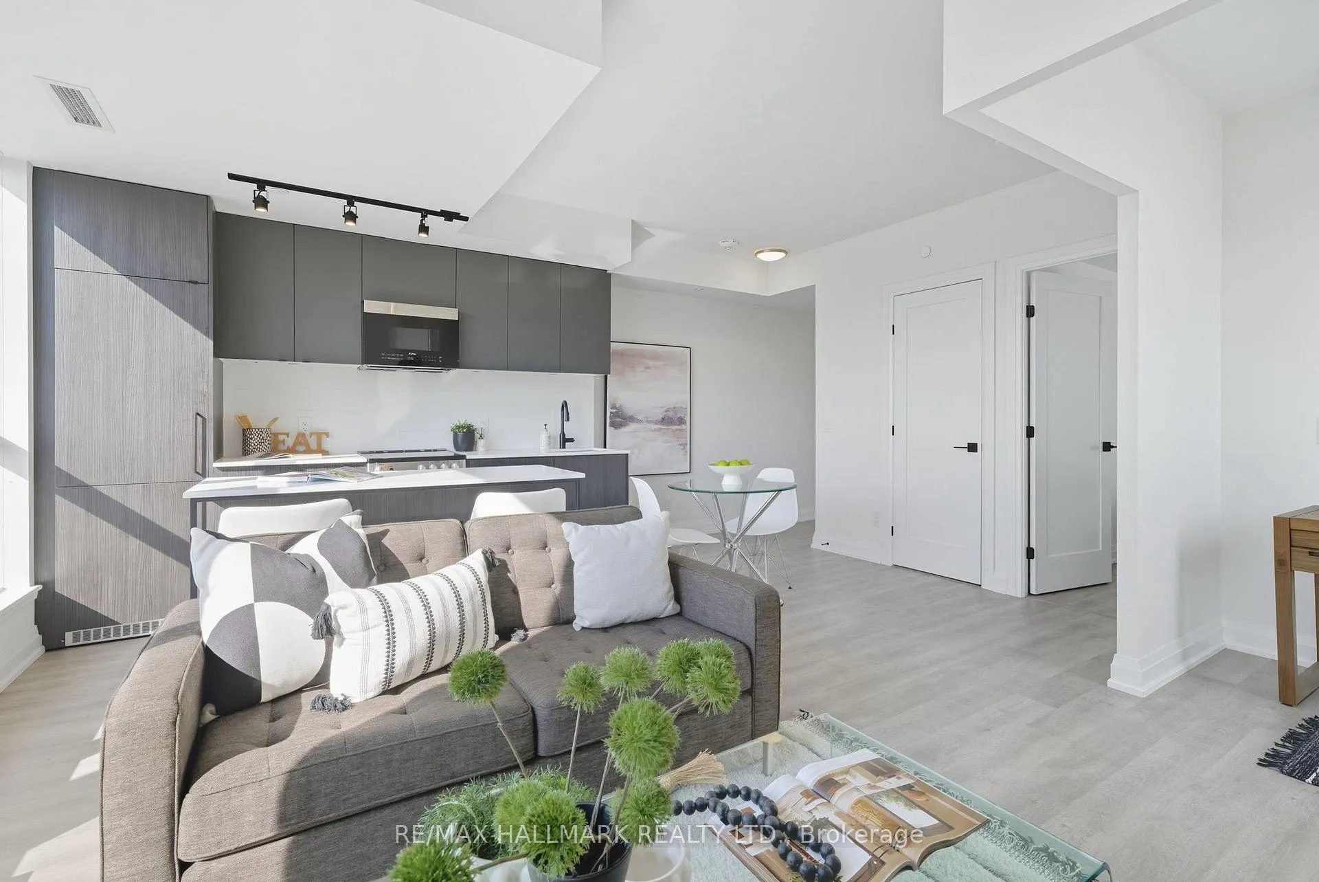 Photo 12 of Unit 513, 2369 Danforth Avenue, Toronto, East End-Danforth — HOMEH