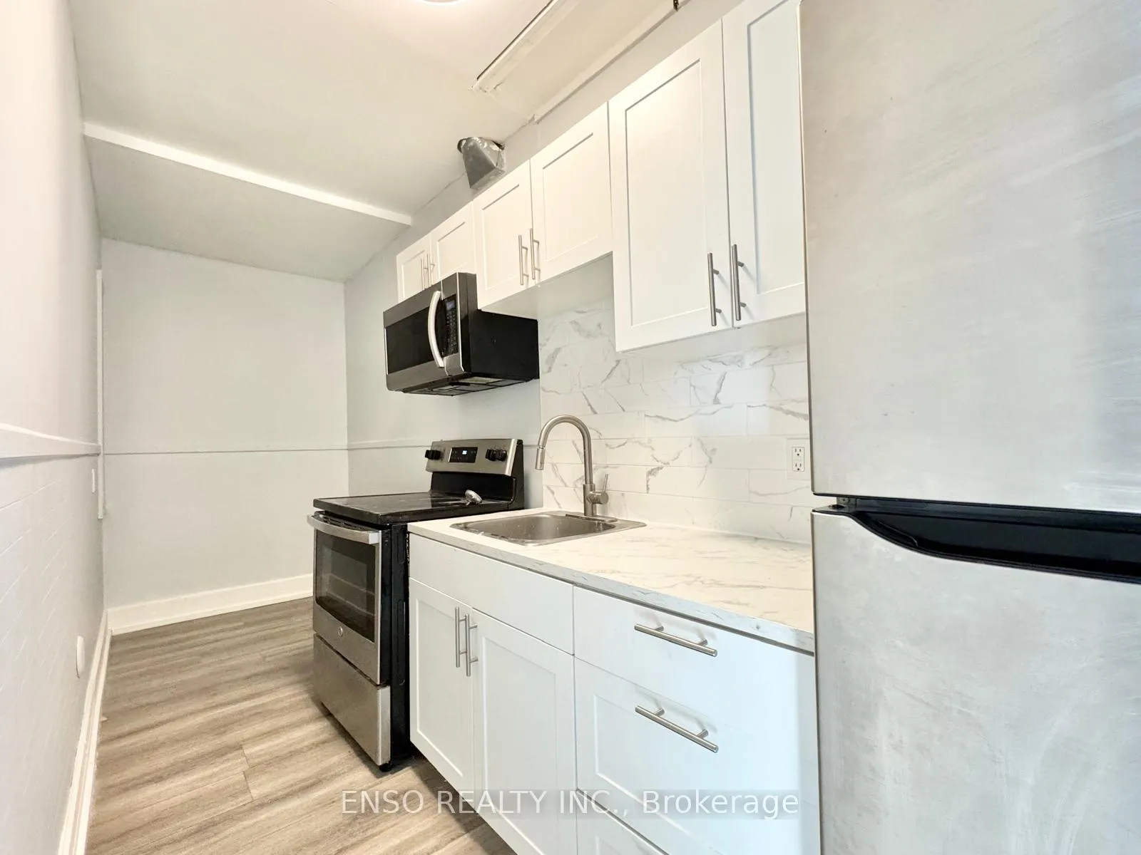Photo 2 of Unit 6, 5325 Van Alstyne Place, Niagara Falls, Clifton Hill — HOMEH