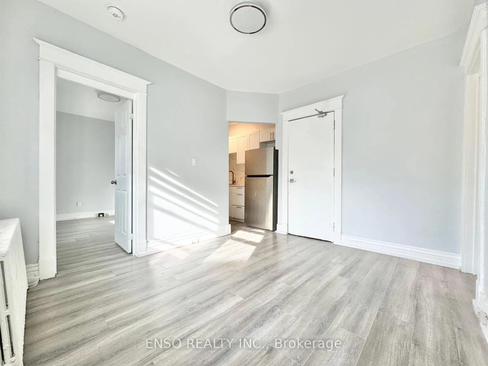 Photo 4 of Unit 6, 5325 Van Alstyne Place, Niagara Falls, Clifton Hill — HOMEH