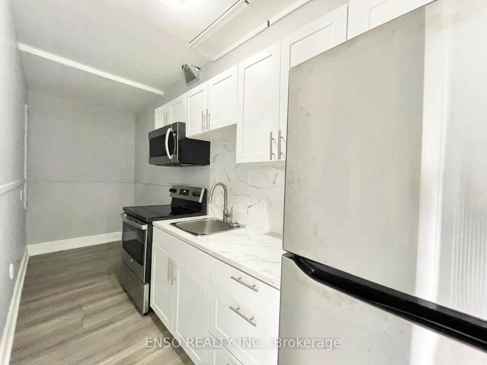 Photo 5 of Unit 6, 5325 Van Alstyne Place, Niagara Falls, Clifton Hill — HOMEH