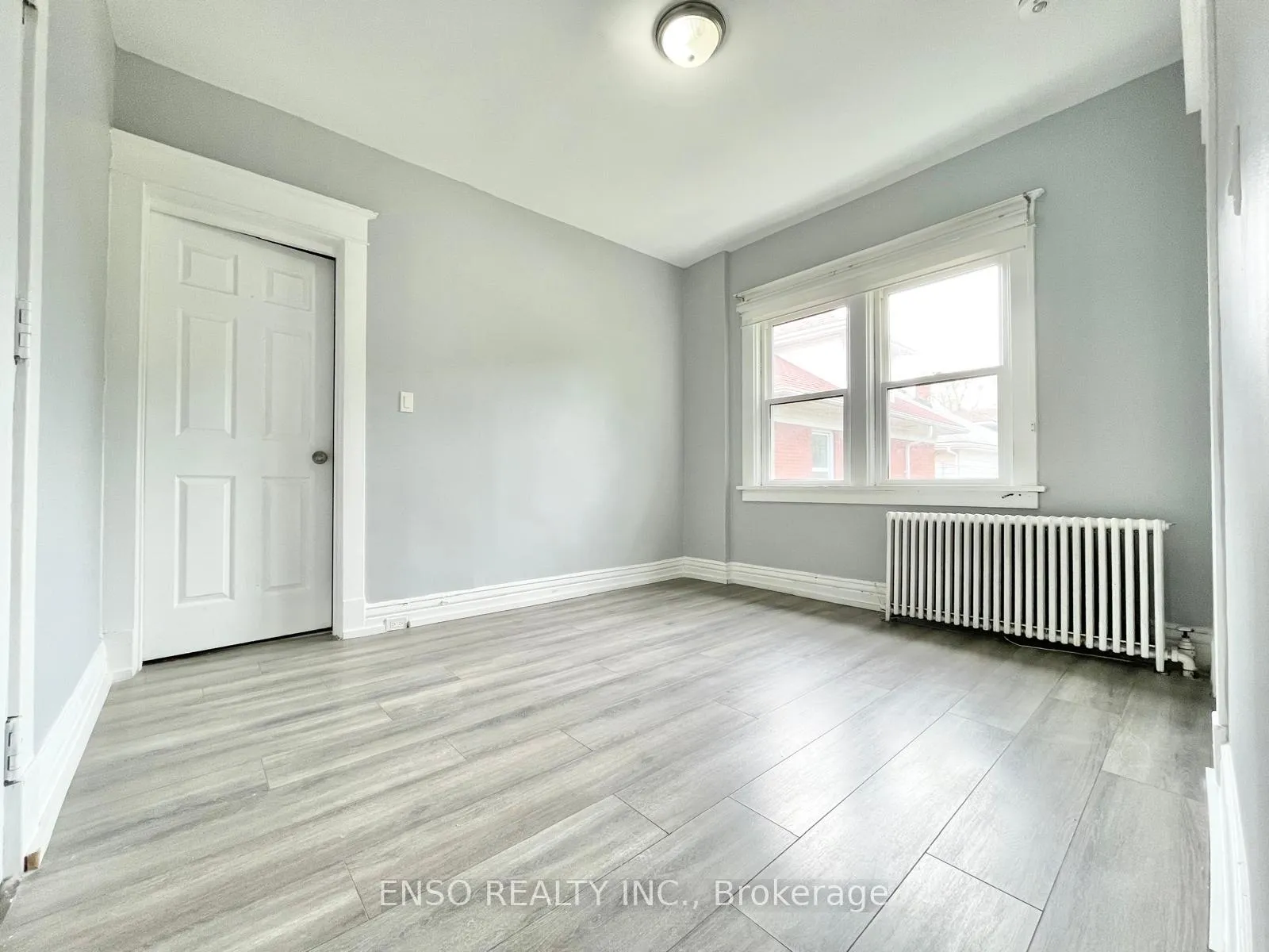 Photo 6 of Unit 6, 5325 Van Alstyne Place, Niagara Falls, Clifton Hill — HOMEH