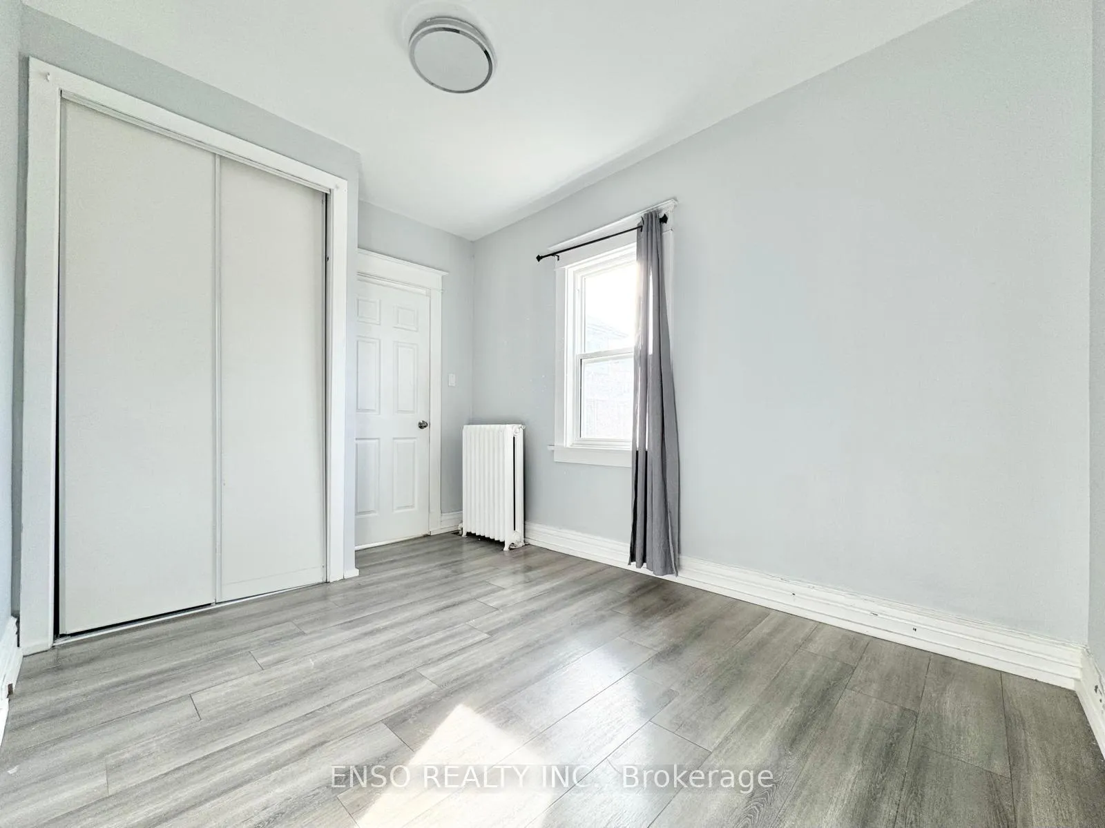 Photo 9 of Unit 6, 5325 Van Alstyne Place, Niagara Falls, Clifton Hill — HOMEH