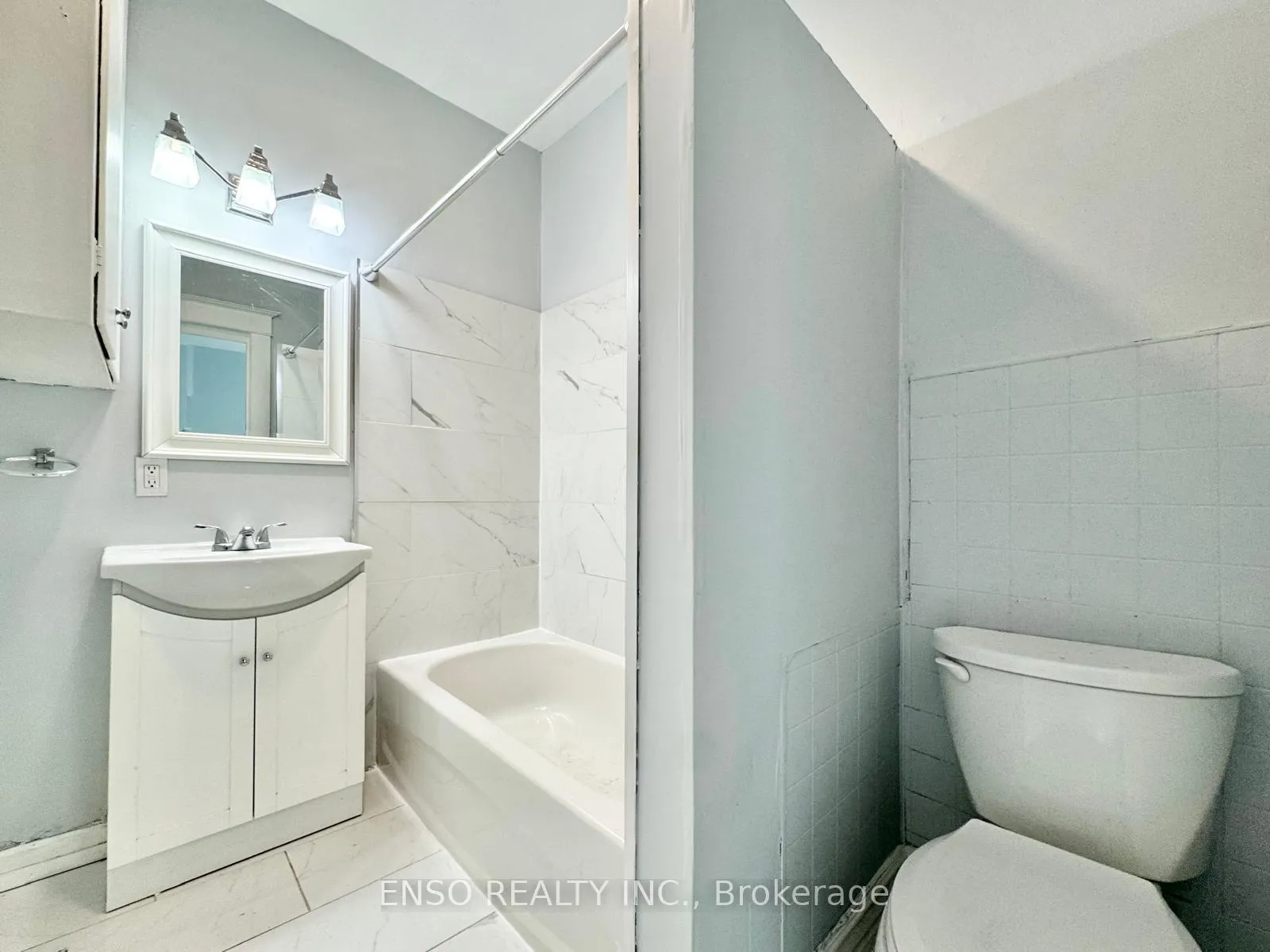Photo 11 of Unit 6, 5325 Van Alstyne Place, Niagara Falls, Clifton Hill — HOMEH