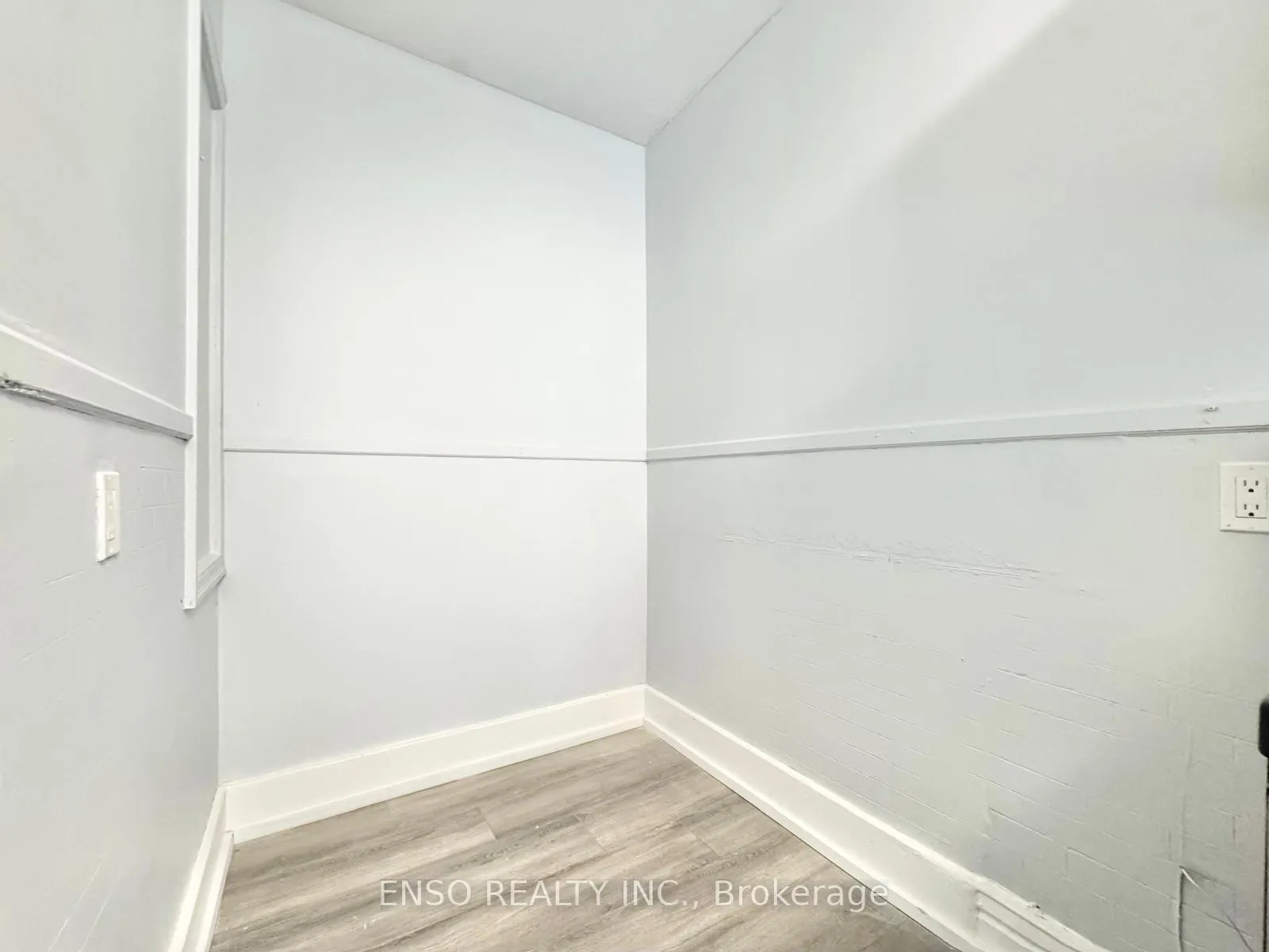 Photo 13 of Unit 6, 5325 Van Alstyne Place, Niagara Falls, Clifton Hill — HOMEH