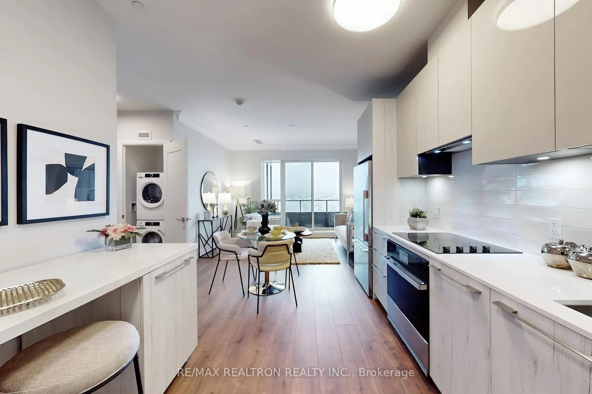 Photo 6 of Unit 1010, 38 Water Walk Drive, Markham, Unionville — HOMEH