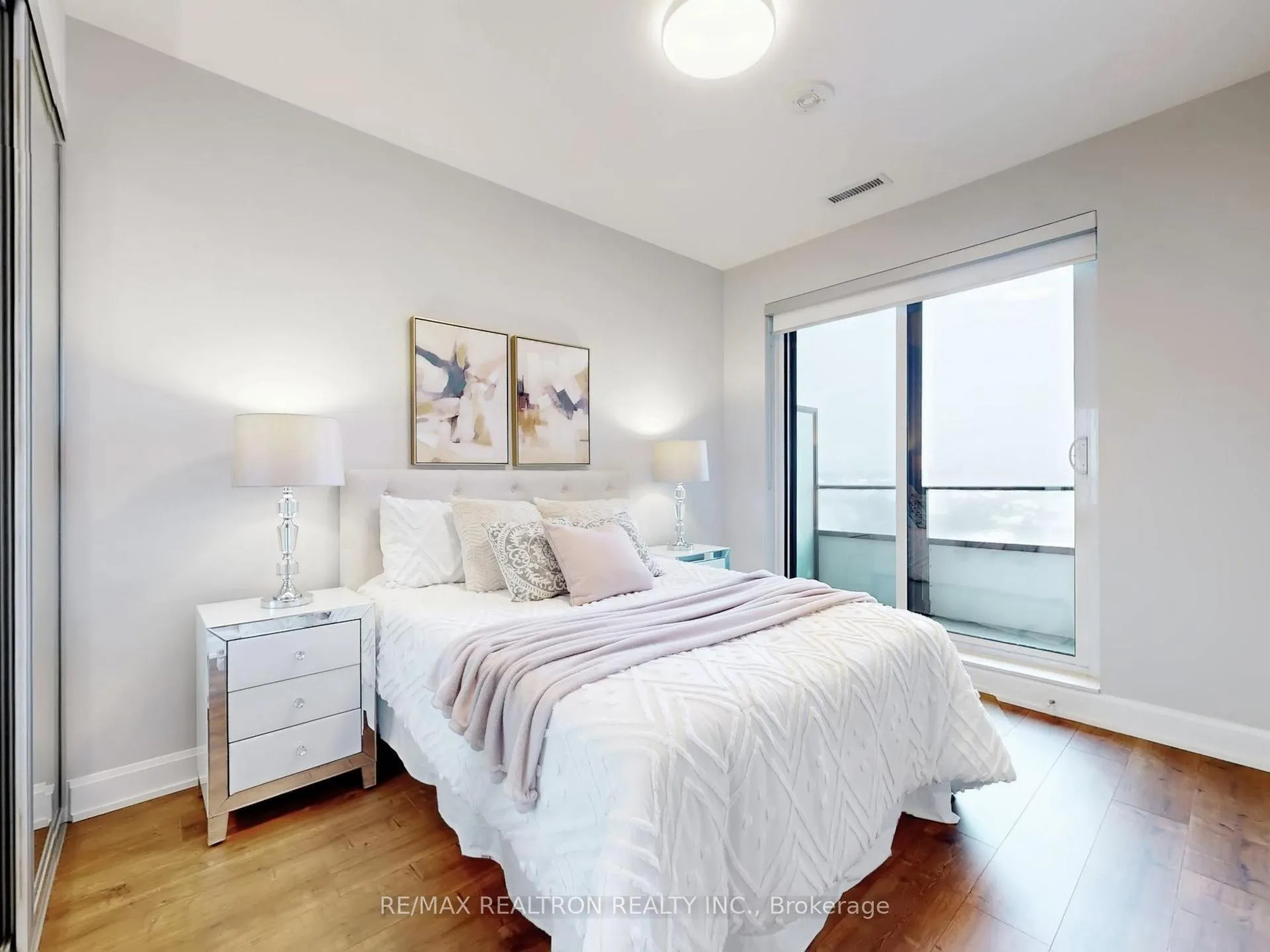 Photo 18 of Unit 1010, 38 Water Walk Drive, Markham, Unionville — HOMEH