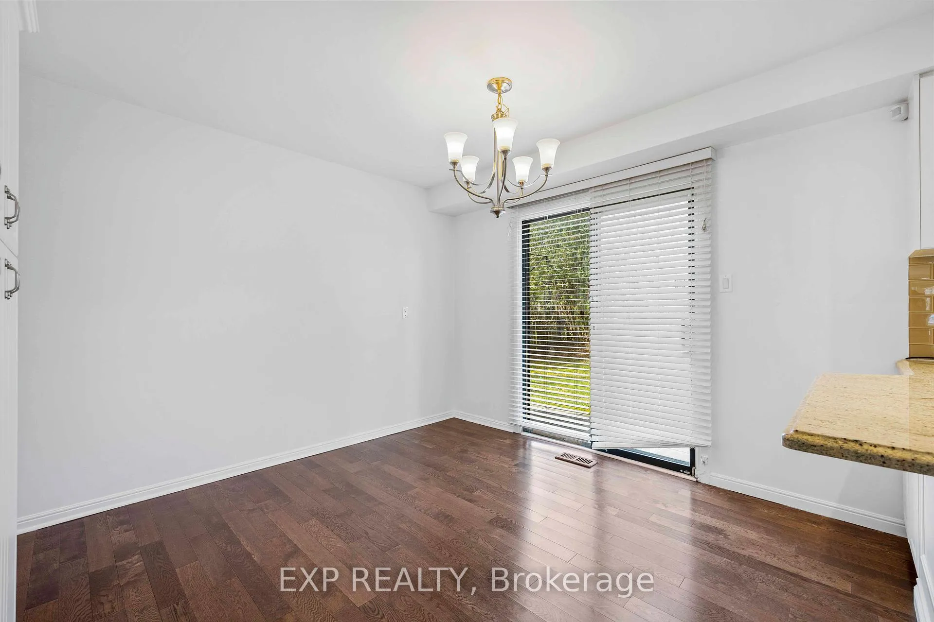 Photo 10 of 70 Gretman Crescent, Markham, Aileen-Willowbrook — HOMEH