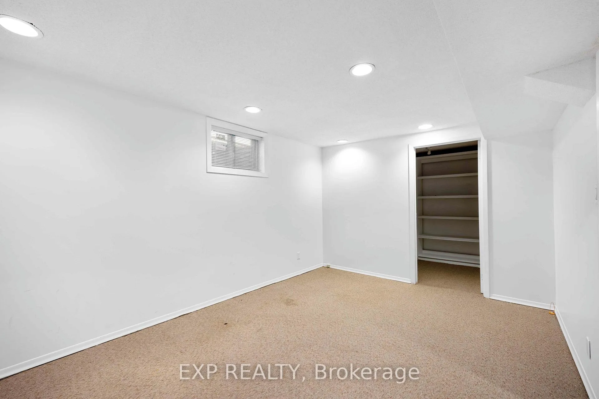 Photo 16 of 70 Gretman Crescent, Markham, Aileen-Willowbrook — HOMEH