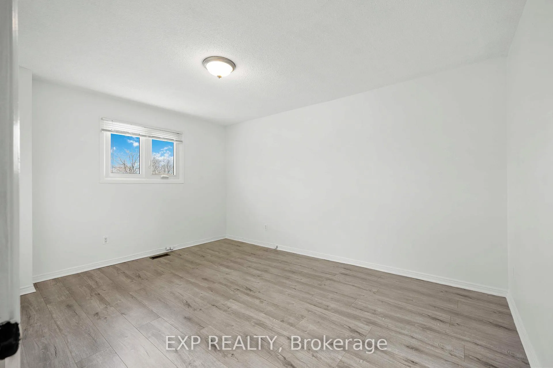 Photo 17 of 70 Gretman Crescent, Markham, Aileen-Willowbrook — HOMEH