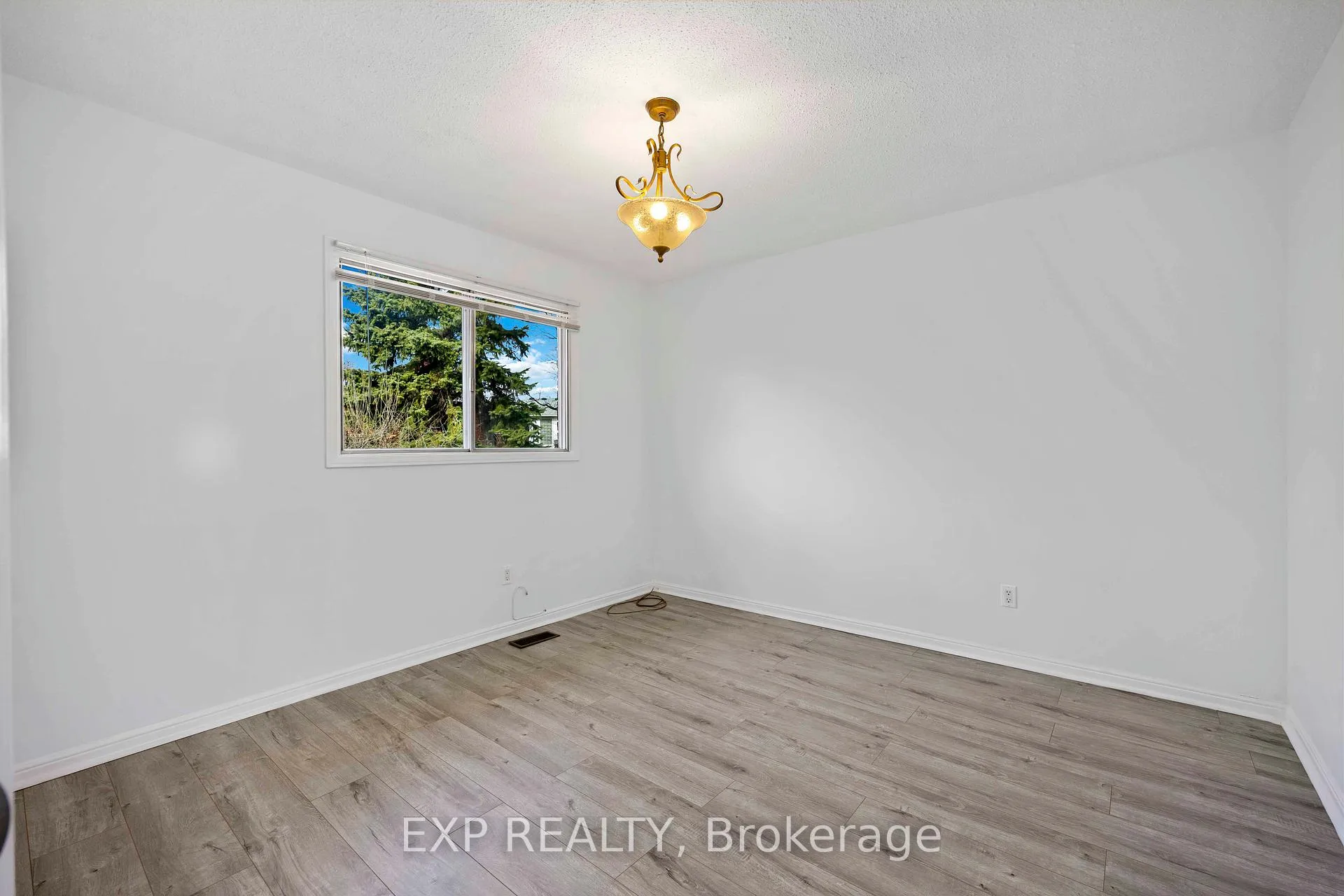 Photo 19 of 70 Gretman Crescent, Markham, Aileen-Willowbrook — HOMEH