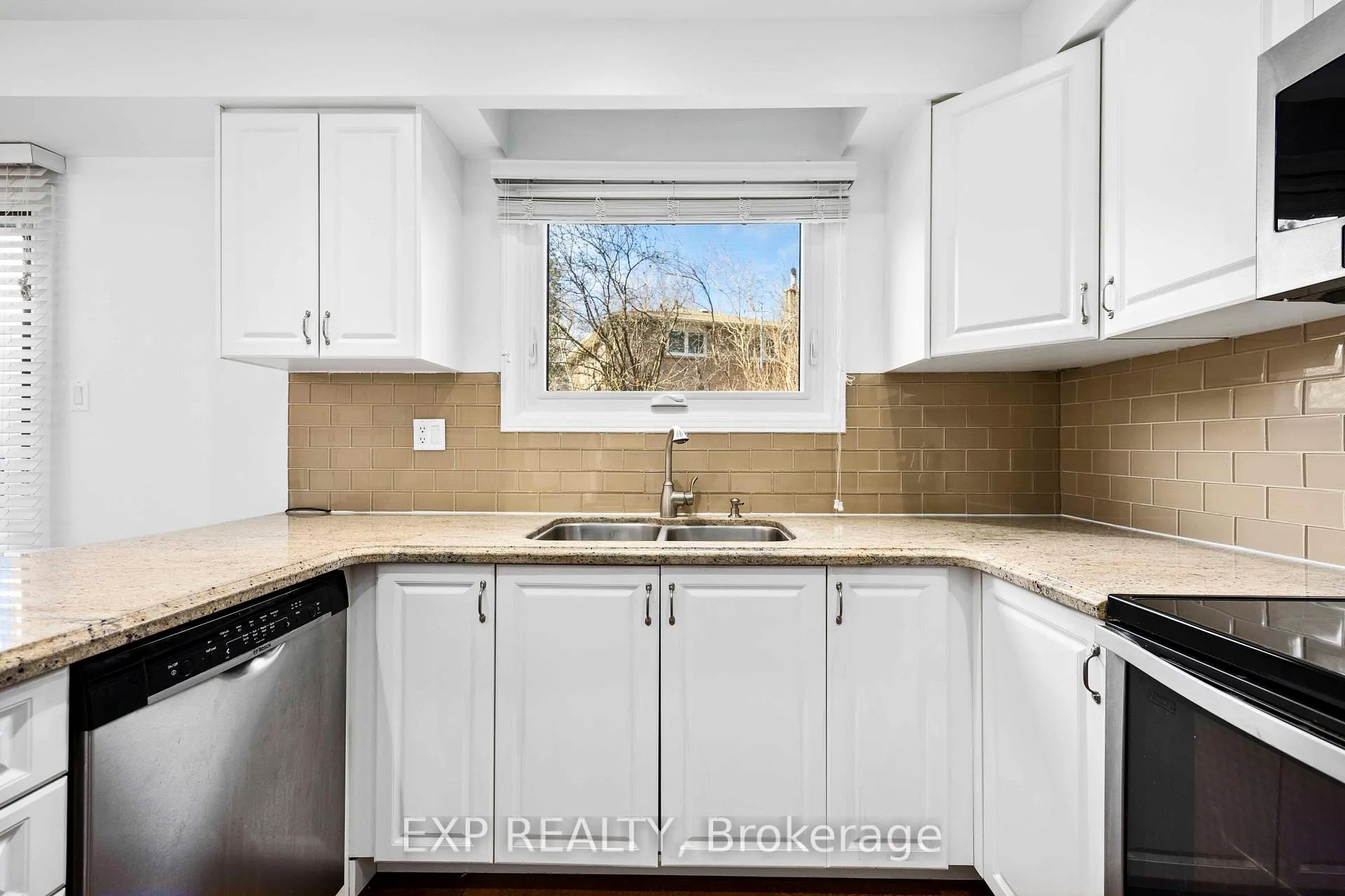 Photo 20 of 70 Gretman Crescent, Markham, Aileen-Willowbrook — HOMEH
