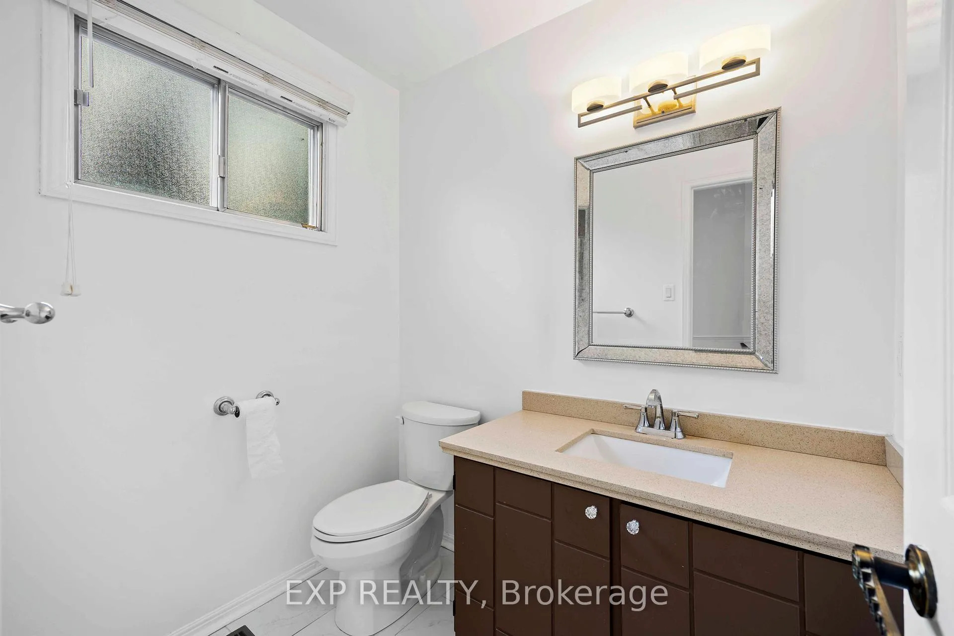 Photo 24 of 70 Gretman Crescent, Markham, Aileen-Willowbrook — HOMEH