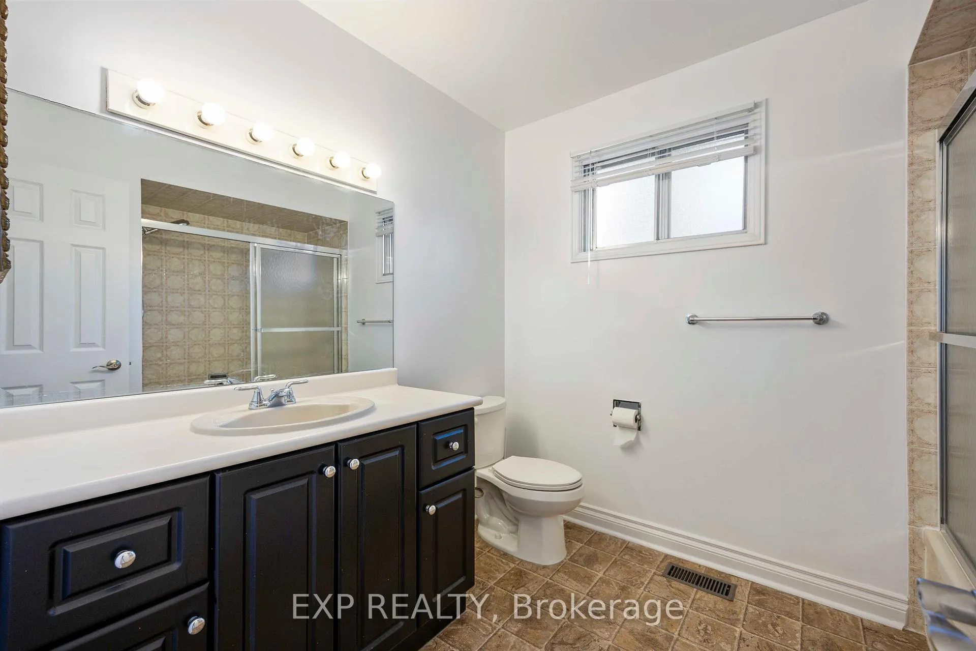 Photo 28 of 70 Gretman Crescent, Markham, Aileen-Willowbrook — HOMEH