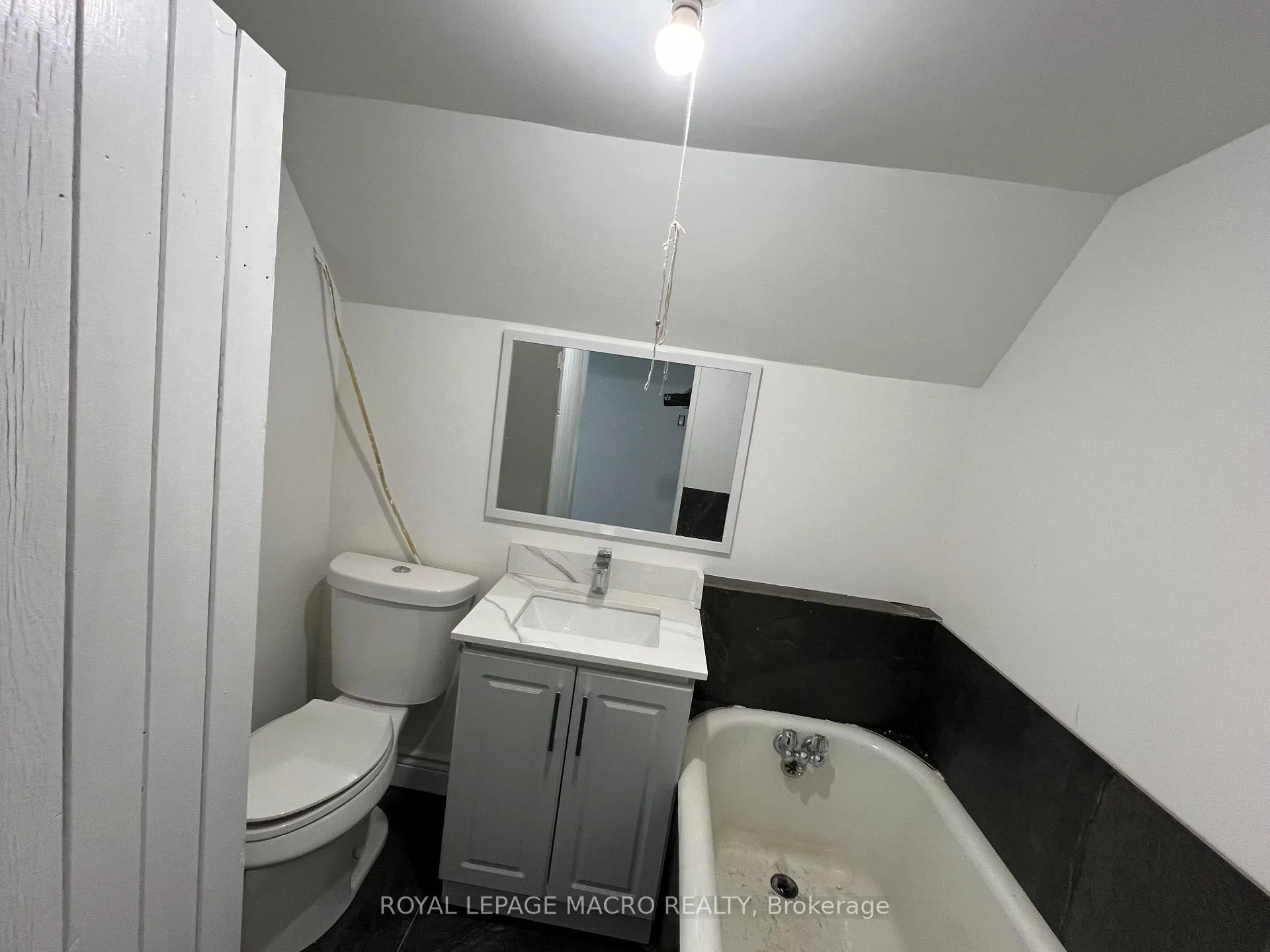 Photo 12 of Unit 3, 660 Main Street, Hamilton, St. Clair — HOMEH