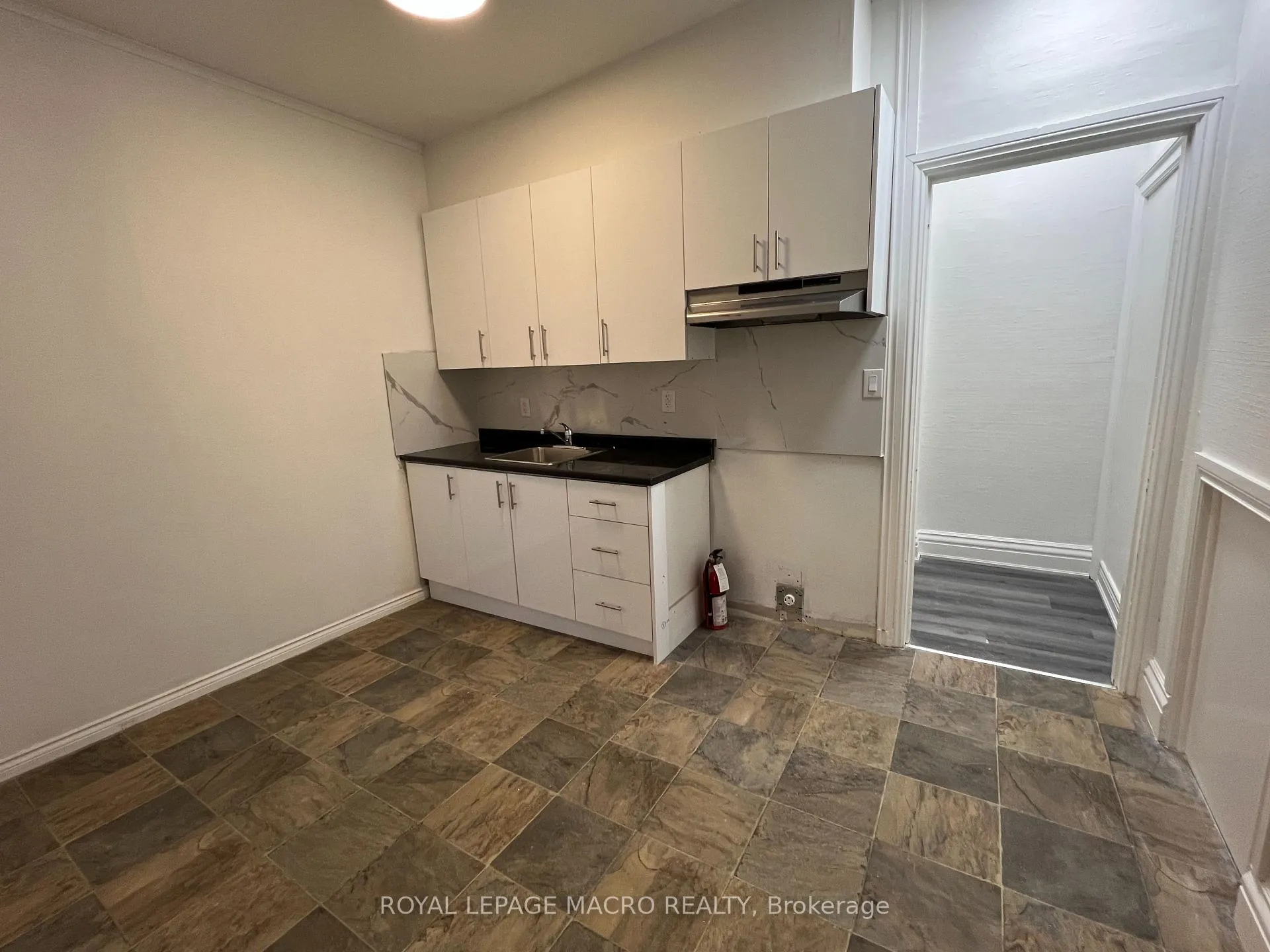 Photo 17 of Unit 3, 660 Main Street, Hamilton, St. Clair — HOMEH
