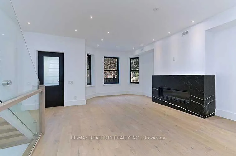 Photo 3 of Unit 3, 69 Brunswick Avenue, Toronto, University — HOMEH
