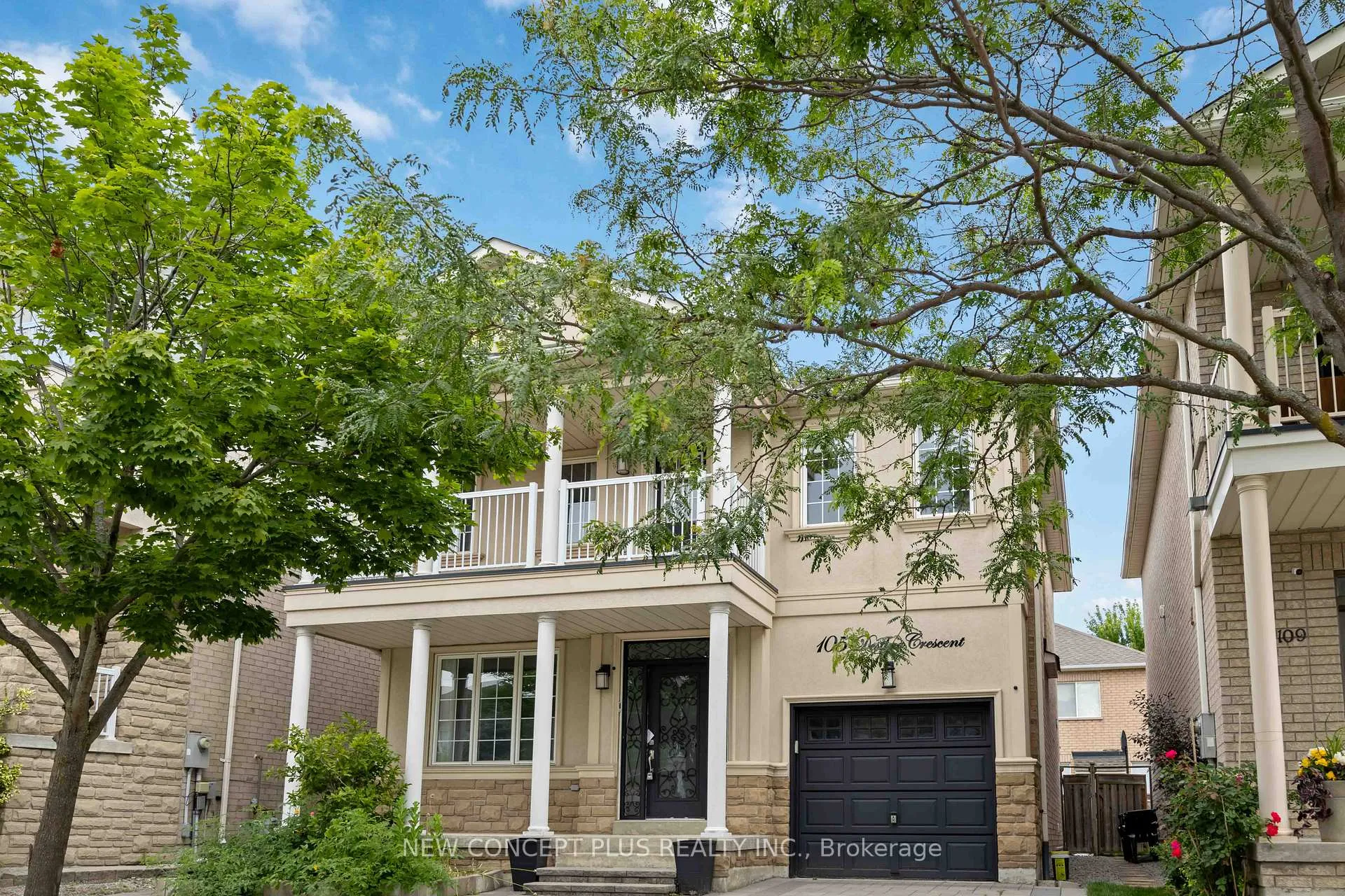 Front of 105 Destino Crescent