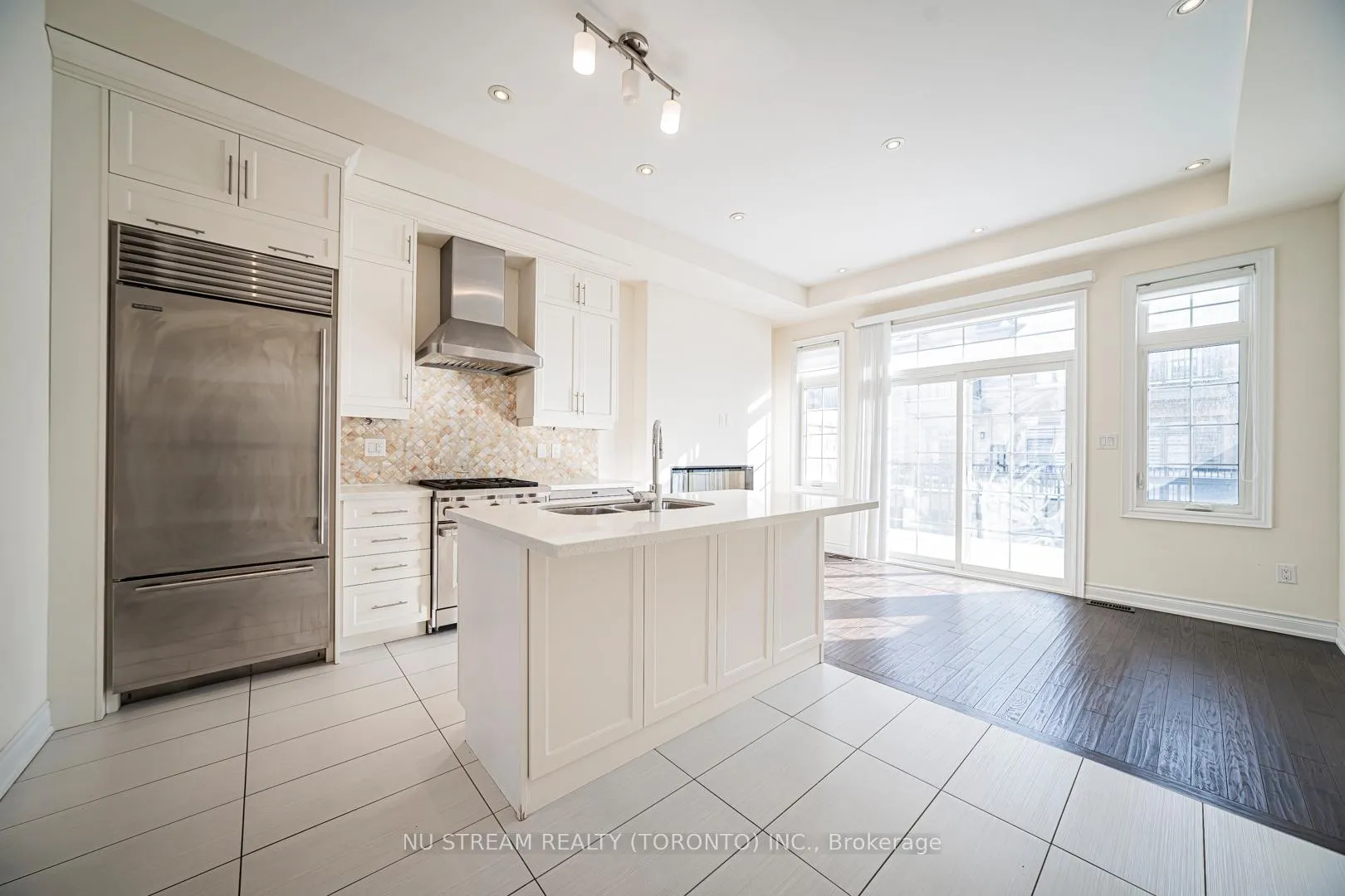 Photo 6 of 47 New Yorkton Avenue, Markham, Angus Glen — HOMEH