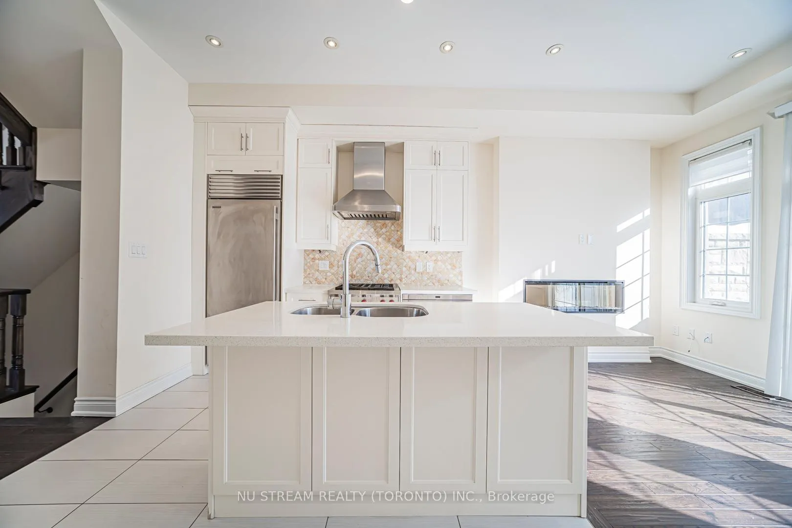 Photo 7 of 47 New Yorkton Avenue, Markham, Angus Glen — HOMEH