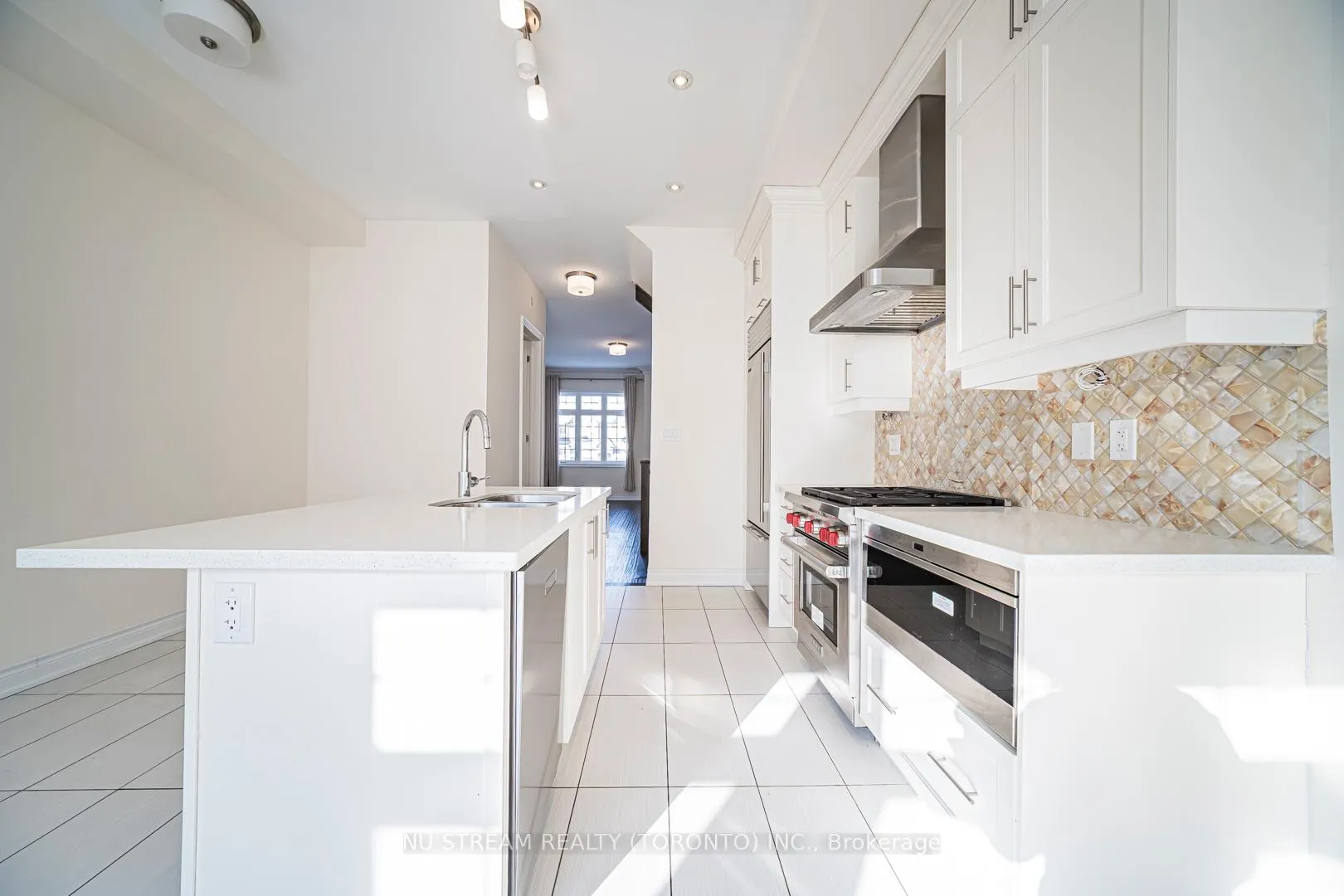 Photo 8 of 47 New Yorkton Avenue, Markham, Angus Glen — HOMEH