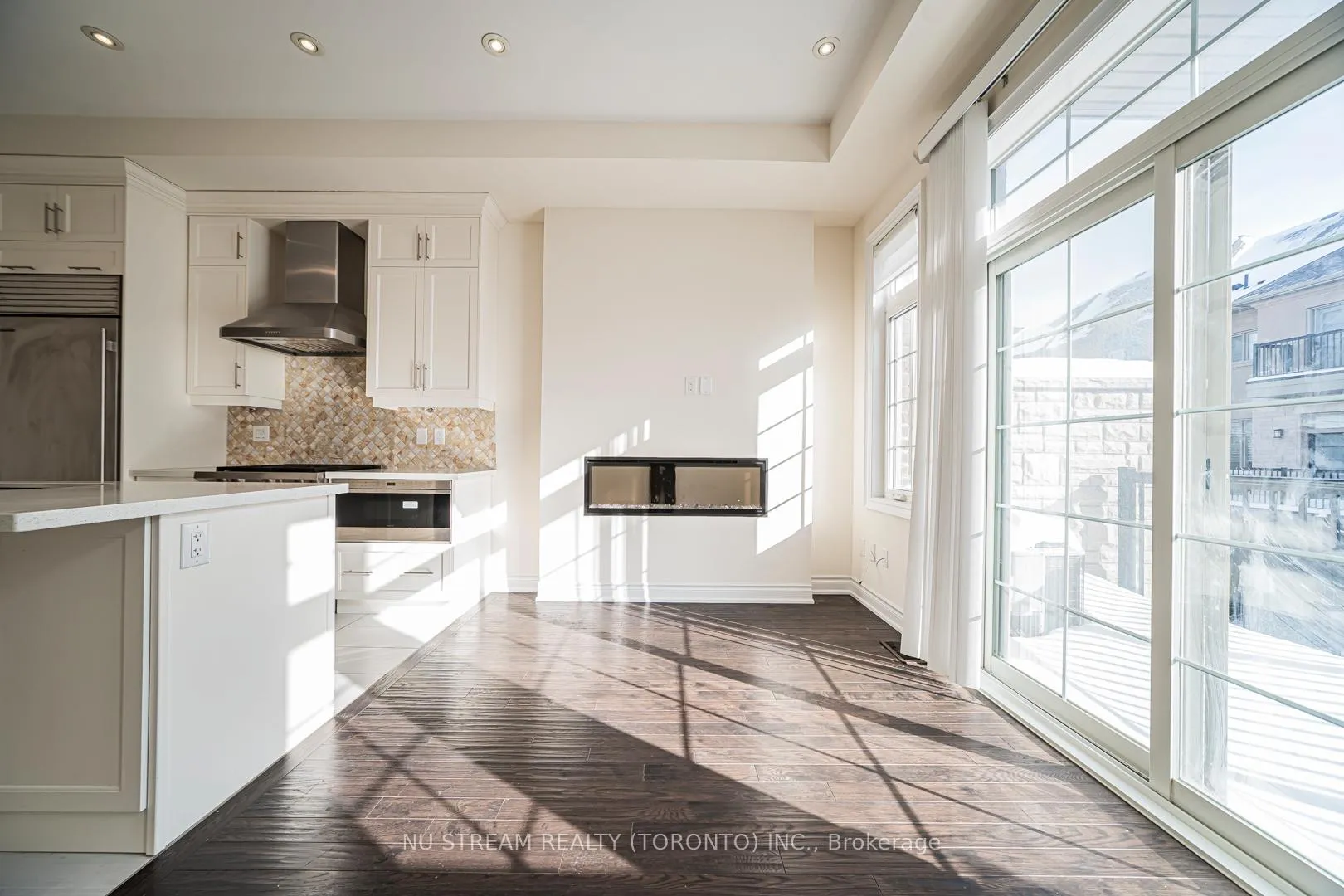 Photo 10 of 47 New Yorkton Avenue, Markham, Angus Glen — HOMEH