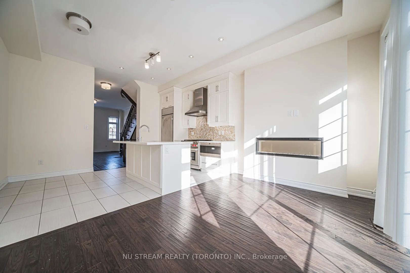 Photo 11 of 47 New Yorkton Avenue, Markham, Angus Glen — HOMEH