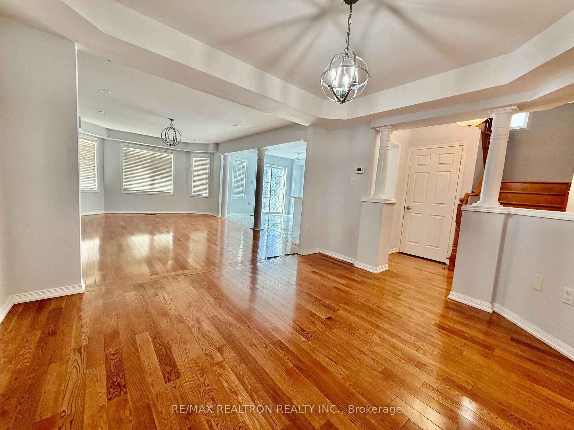 Photo 5 of 8 Holman Court, Whitby, Williamsburg — HOMEH