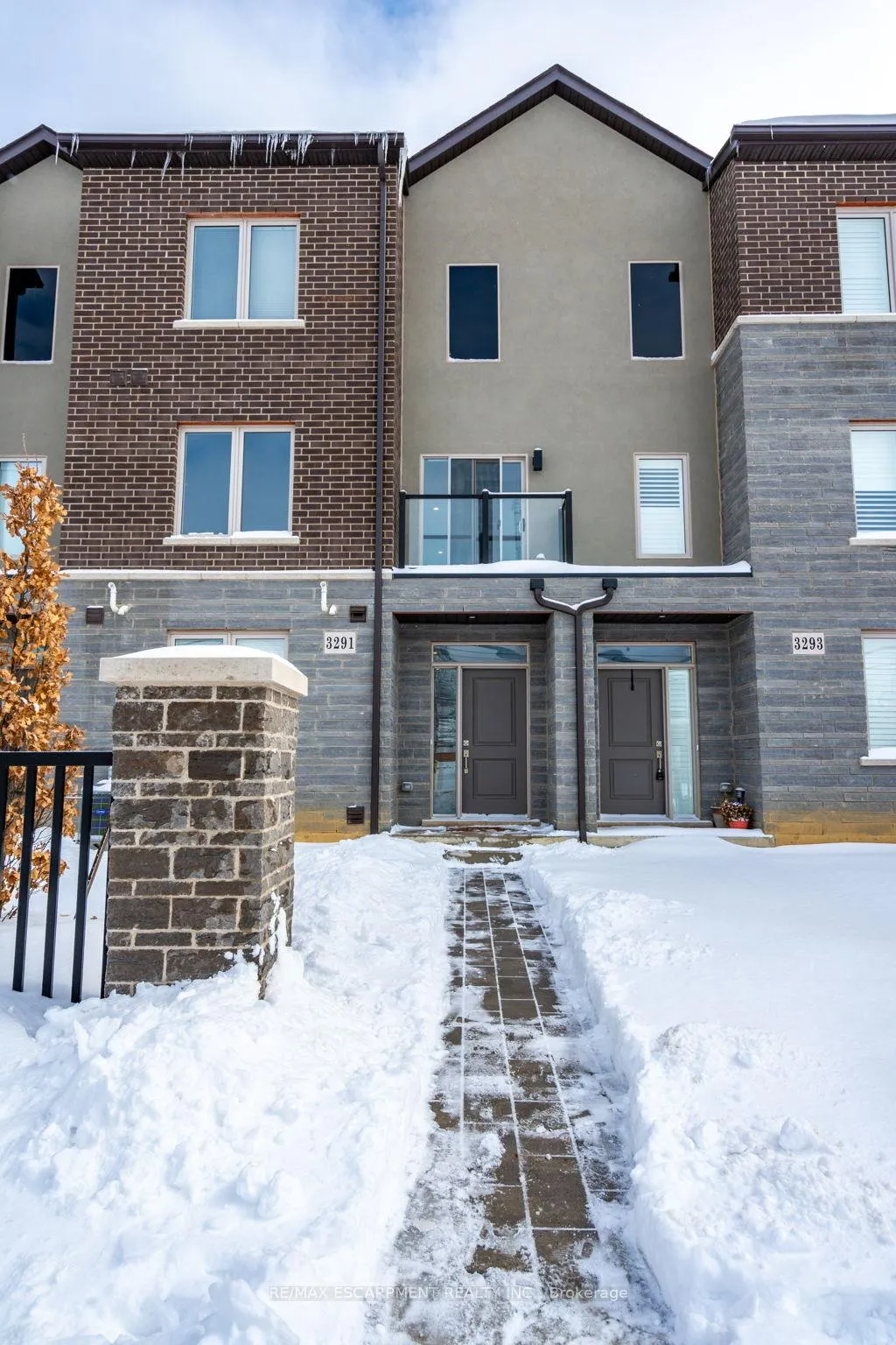 Photo 1 of 3291 Homestead Drive, Hamilton, Mount Hope — HOMEH