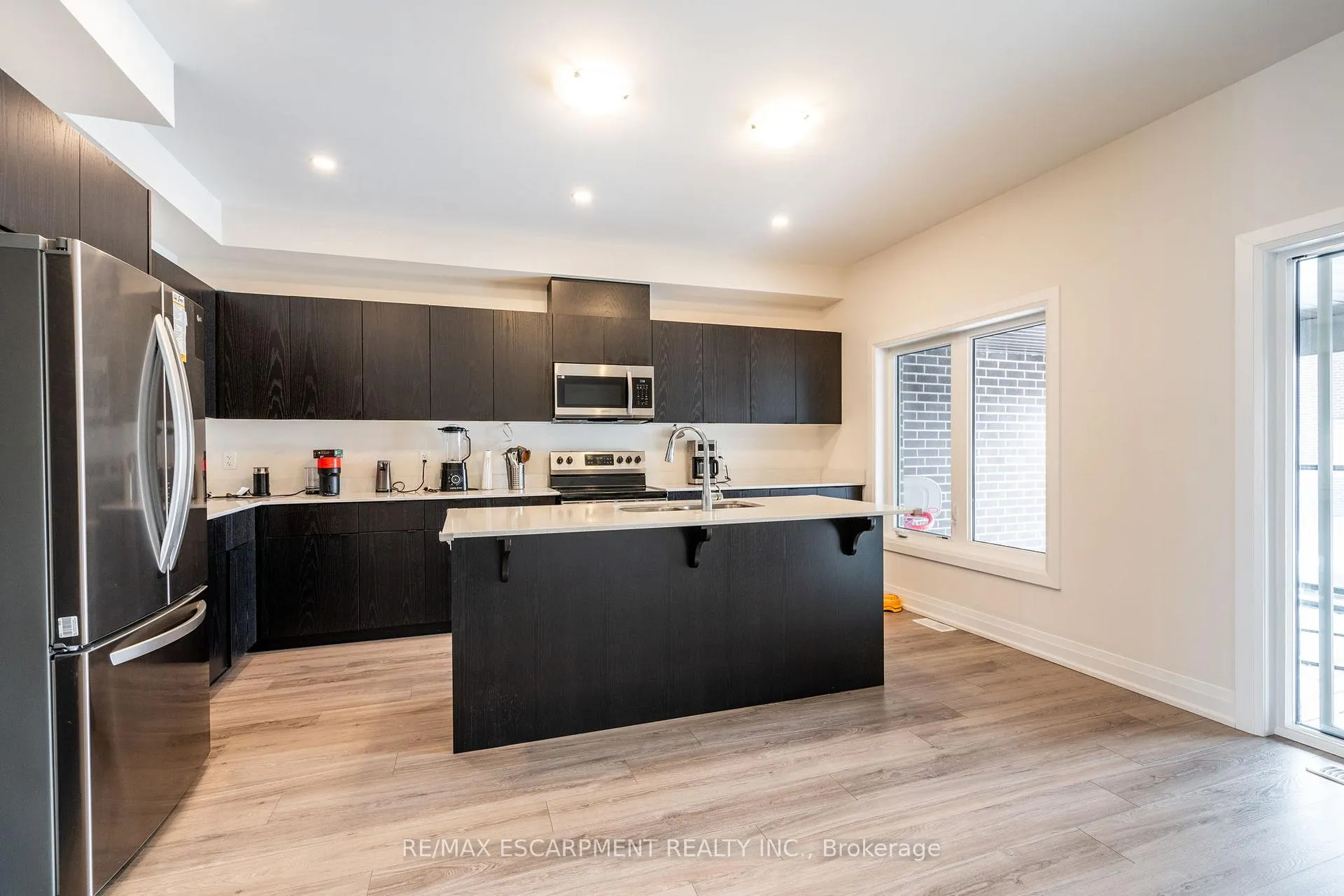 Photo 8 of 3291 Homestead Drive, Hamilton, Mount Hope — HOMEH