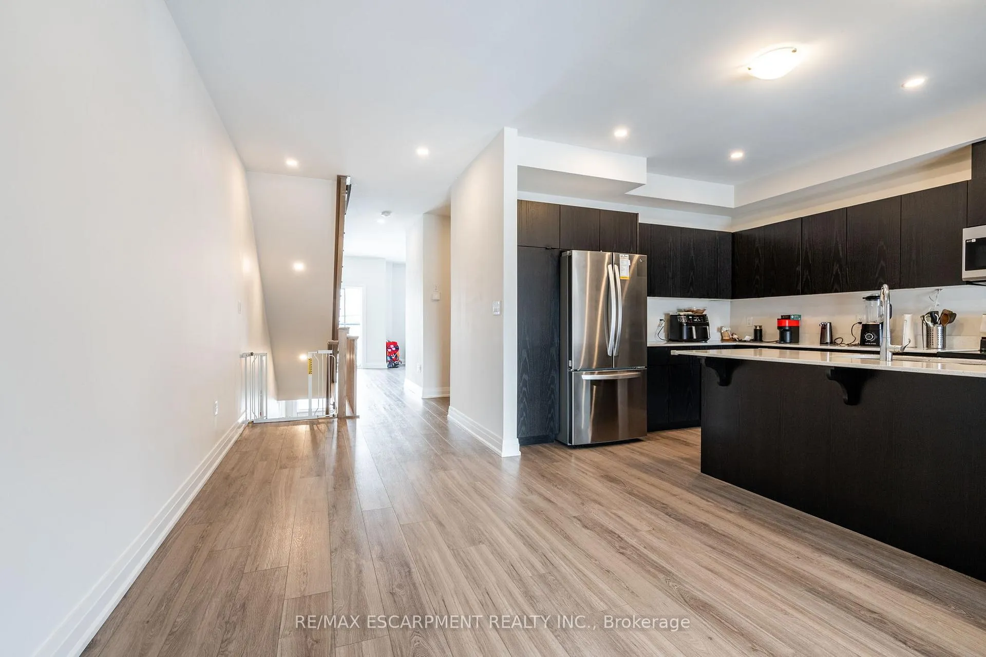 Photo 12 of 3291 Homestead Drive, Hamilton, Mount Hope — HOMEH