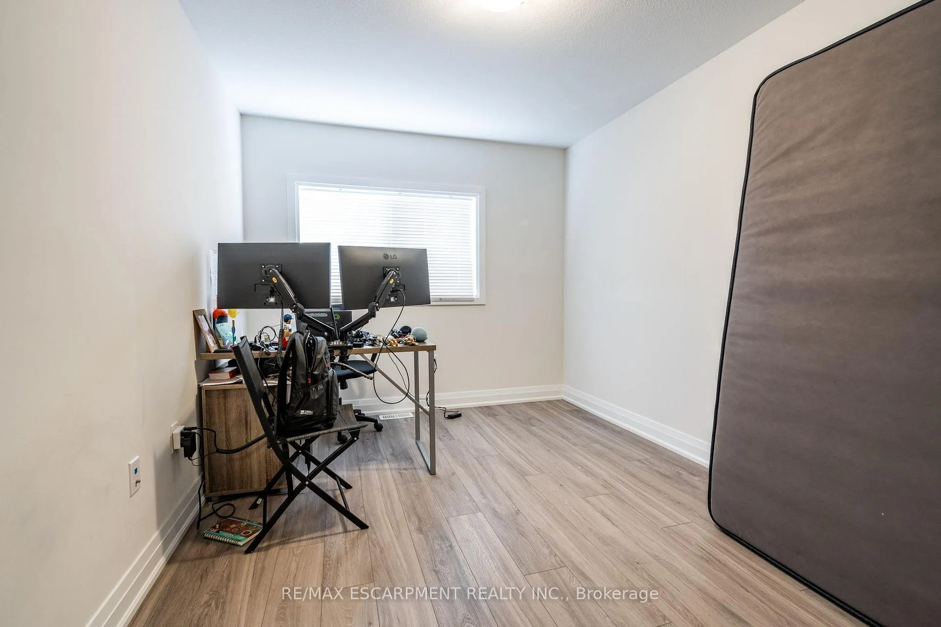 Photo 17 of 3291 Homestead Drive, Hamilton, Mount Hope — HOMEH
