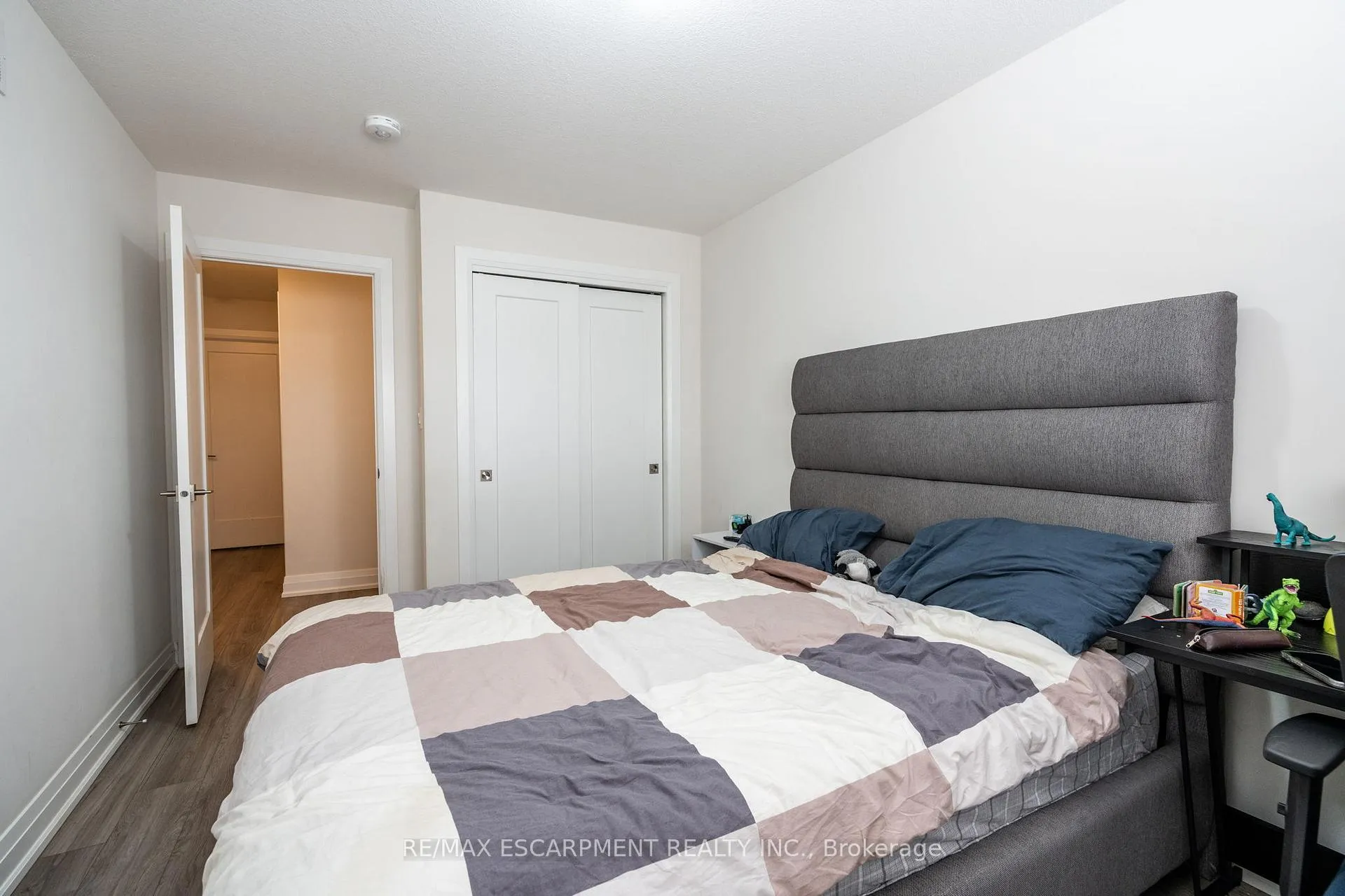 Photo 20 of 3291 Homestead Drive, Hamilton, Mount Hope — HOMEH