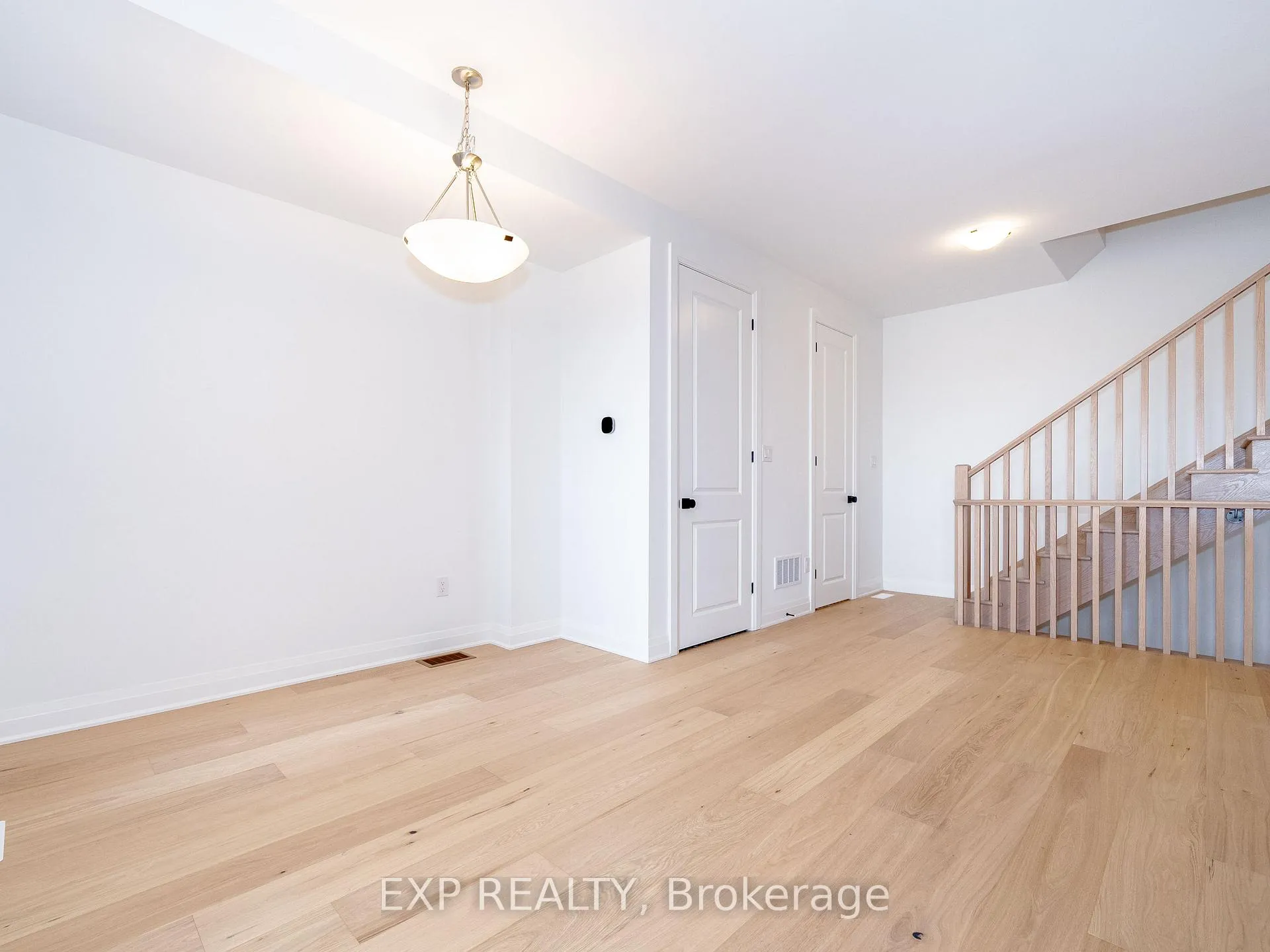 Photo 9 of 46 Azure Drive, Markham, Rural Markham — HOMEH