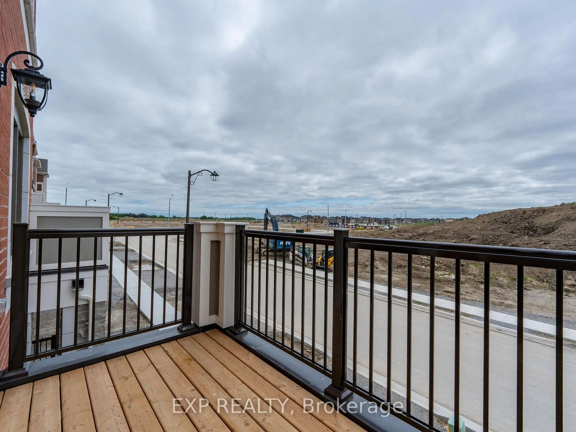 Photo 14 of 46 Azure Drive, Markham, Rural Markham — HOMEH