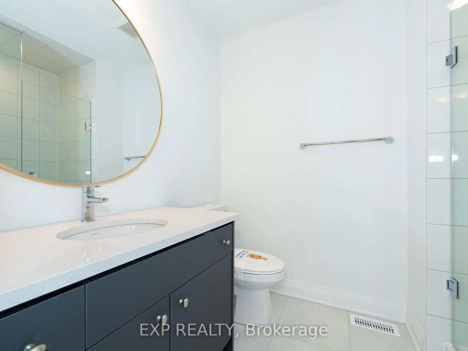 Photo 18 of 46 Azure Drive, Markham, Rural Markham — HOMEH