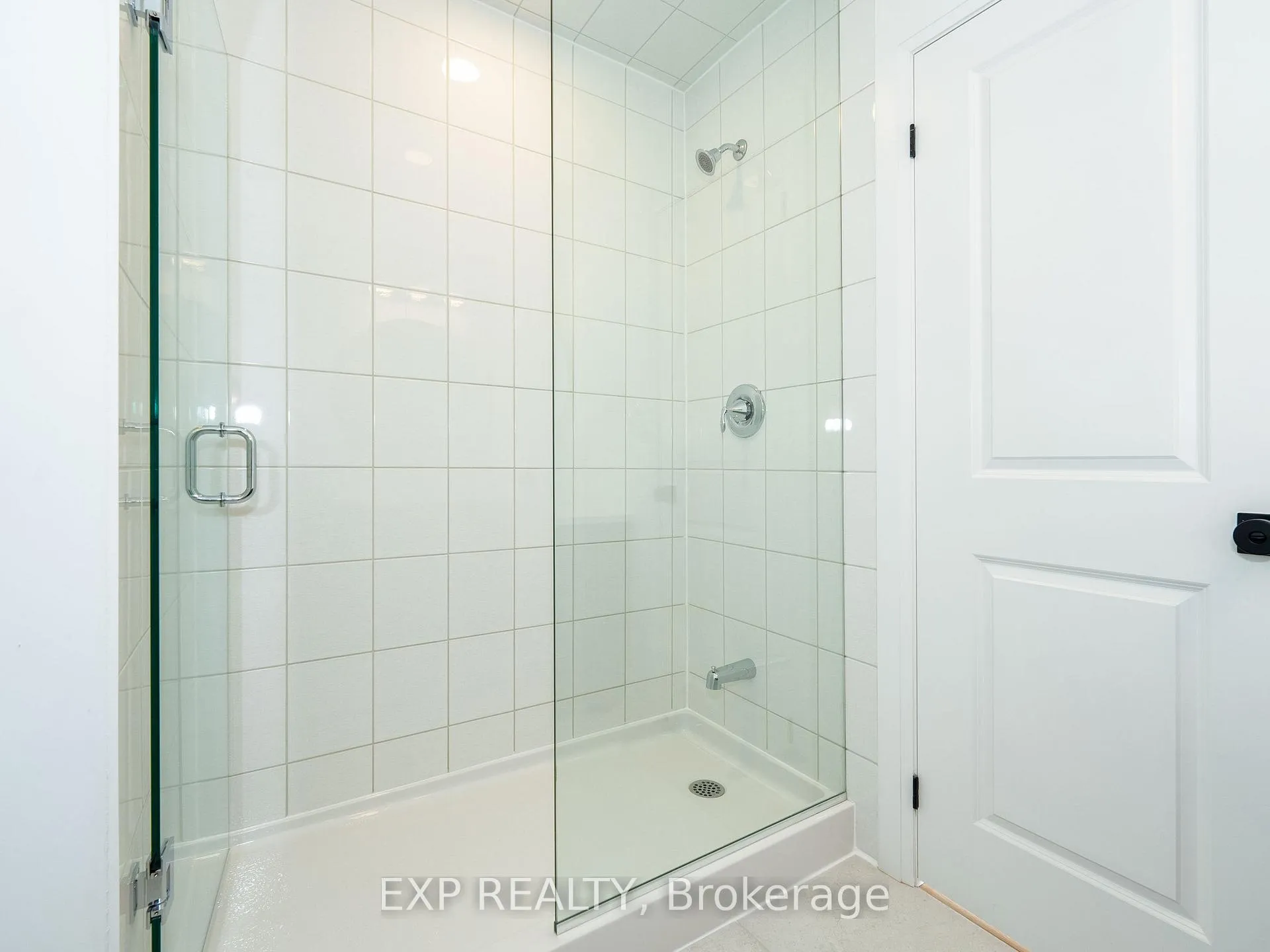 Photo 19 of 46 Azure Drive, Markham, Rural Markham — HOMEH