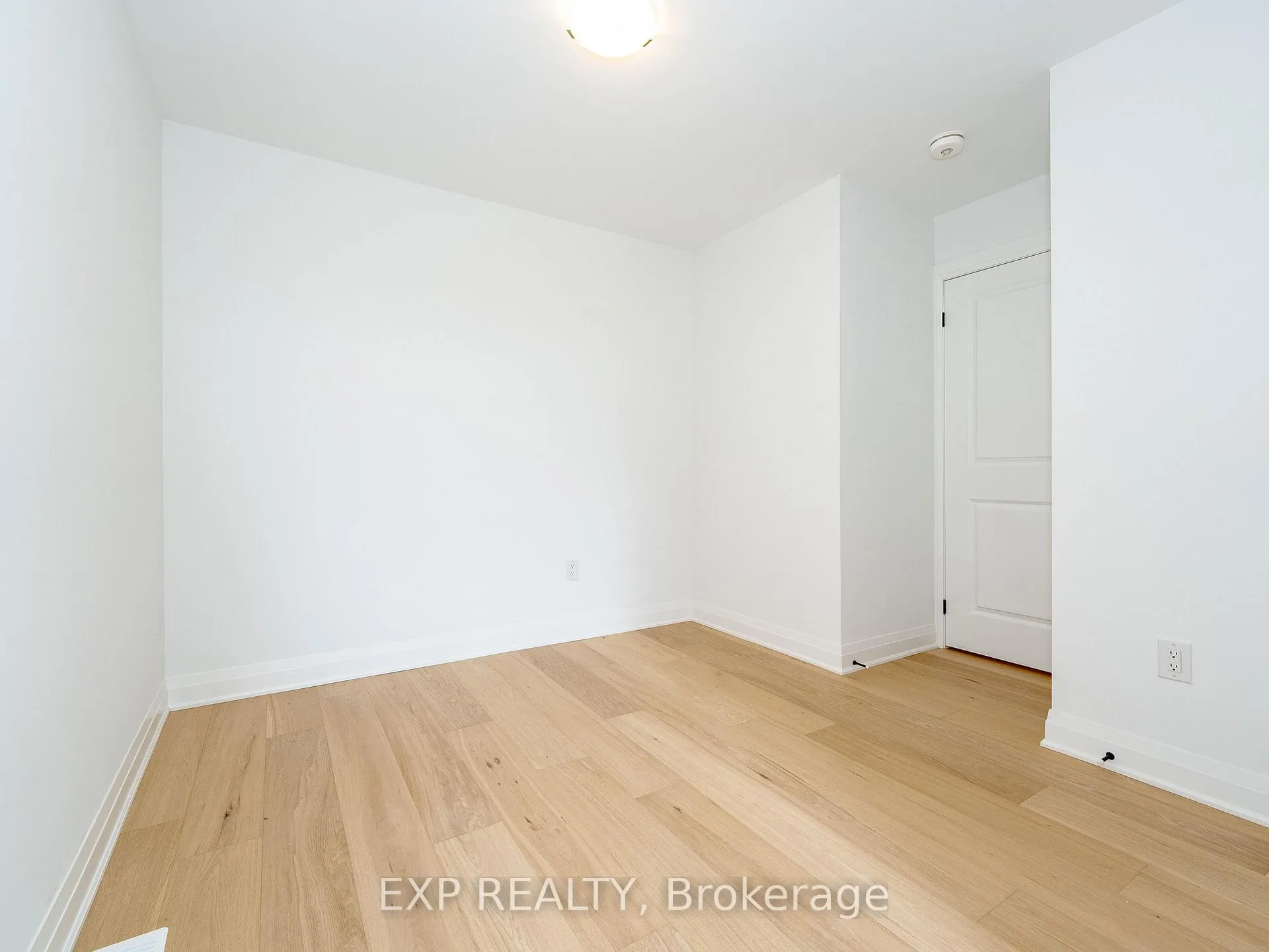 Photo 24 of 46 Azure Drive, Markham, Rural Markham — HOMEH