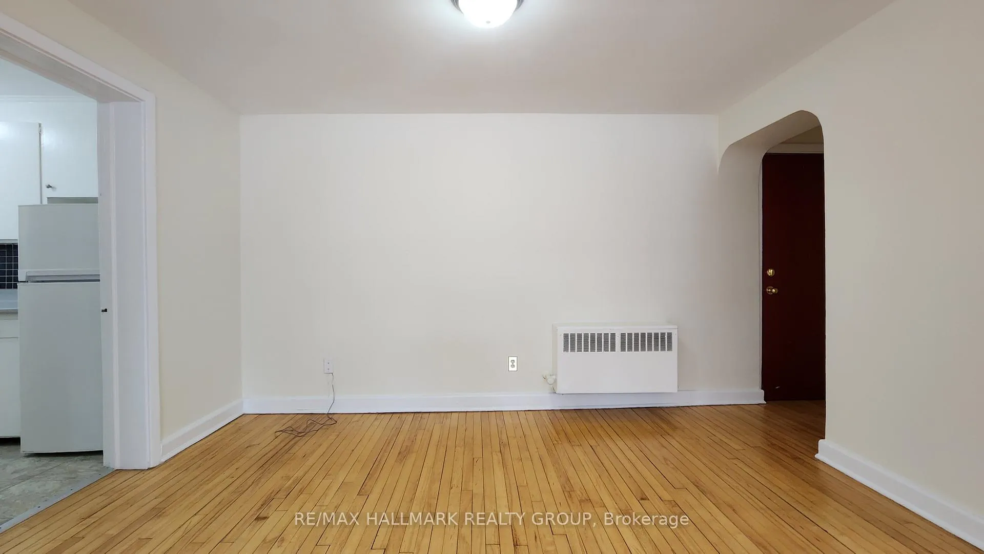 Photo 11 of Unit 2, 33 Commanda Way, Ottawa, Lindenlea — HOMEH
