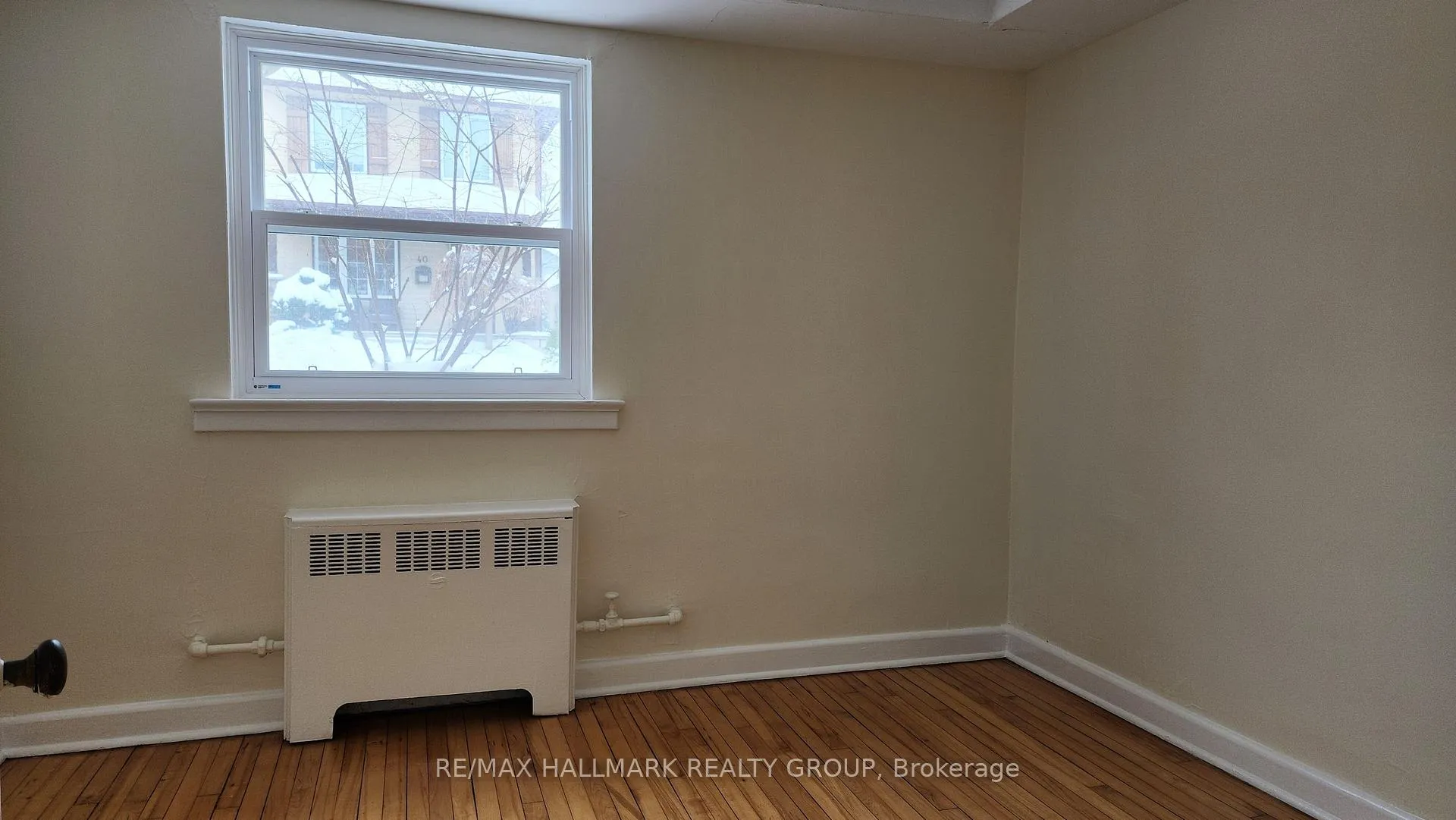 Photo 22 of Unit 2, 33 Commanda Way, Ottawa, Lindenlea — HOMEH
