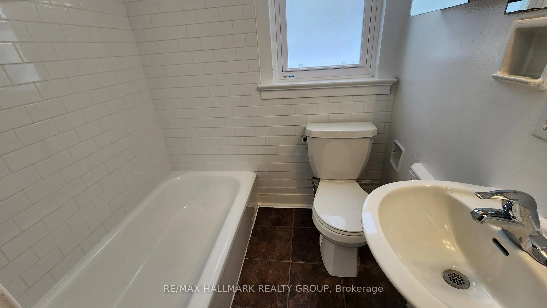 Photo 28 of Unit 2, 33 Commanda Way, Ottawa, Lindenlea — HOMEH