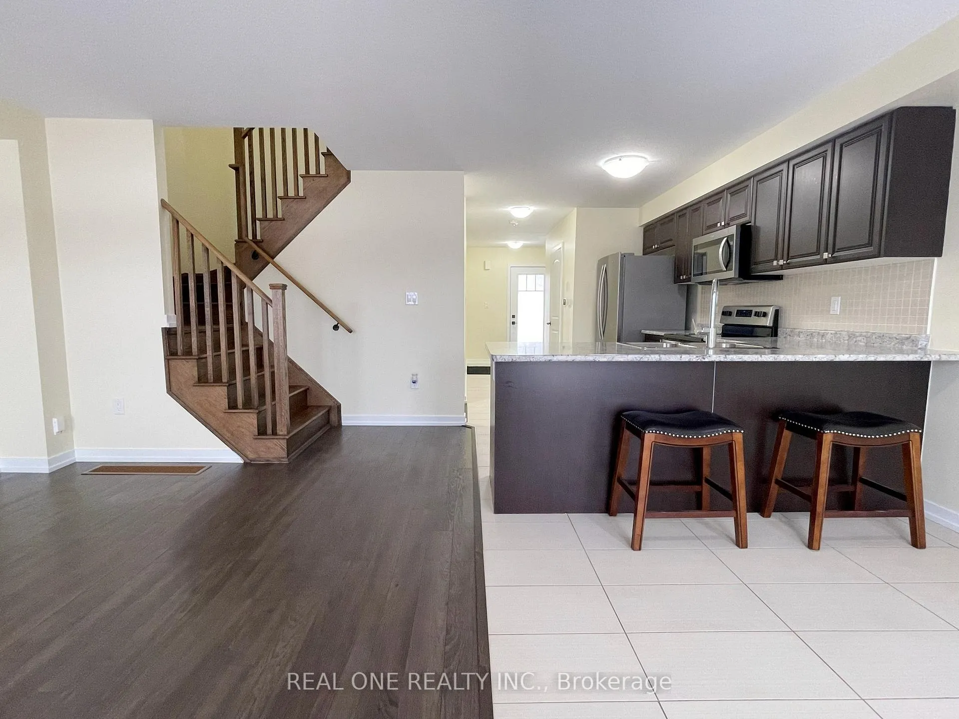 Photo 15 of 7 Hedges Crescent, Hamilton, Stoney Creek Mountain — HOMEH