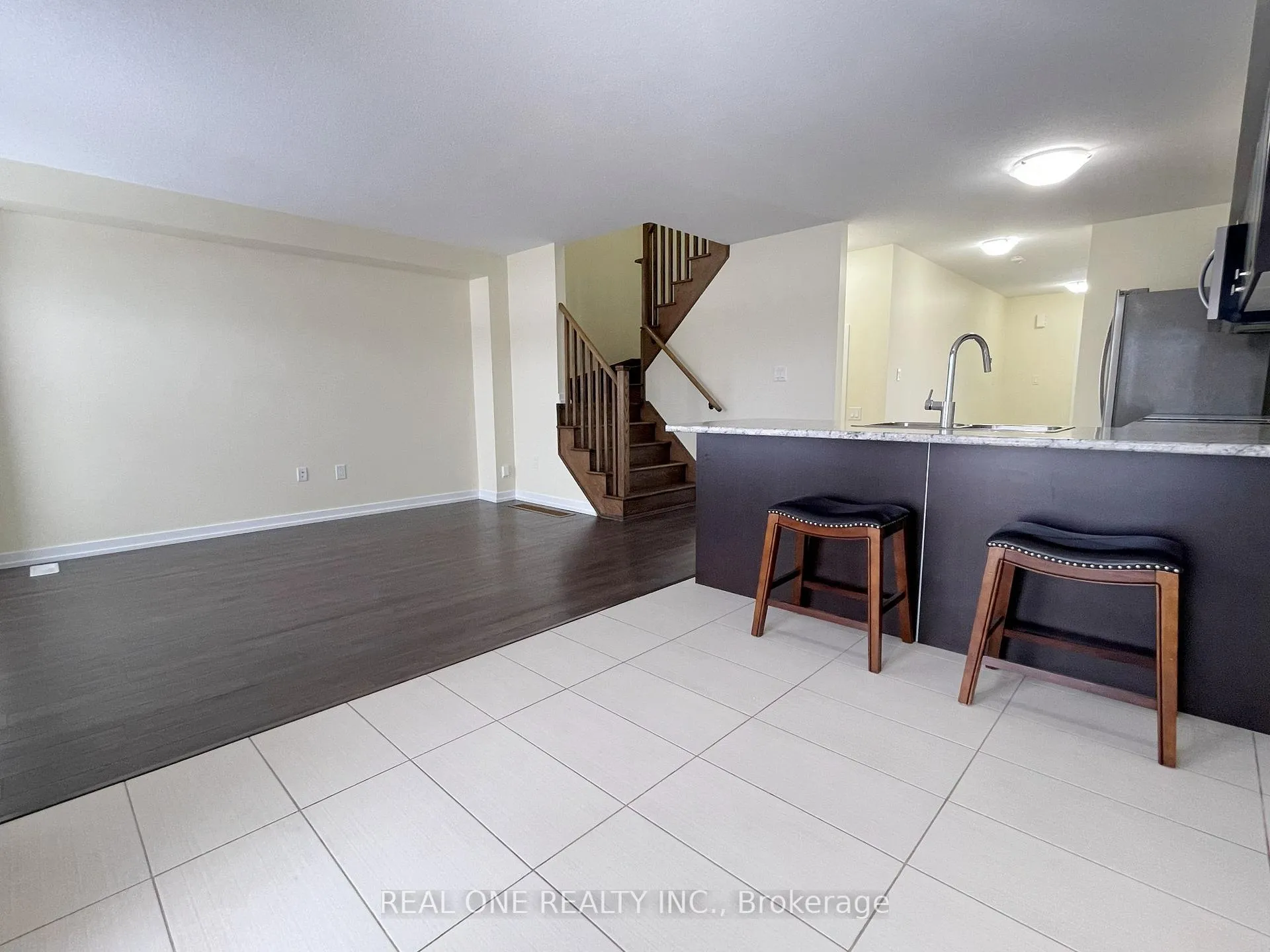Photo 16 of 7 Hedges Crescent, Hamilton, Stoney Creek Mountain — HOMEH