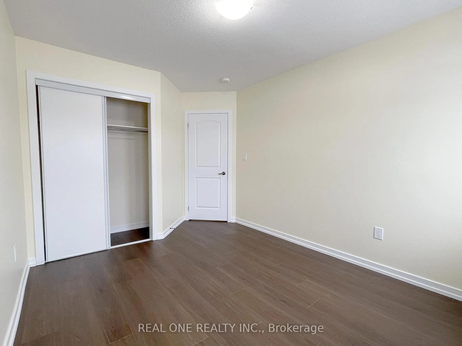 Photo 24 of 7 Hedges Crescent, Hamilton, Stoney Creek Mountain — HOMEH