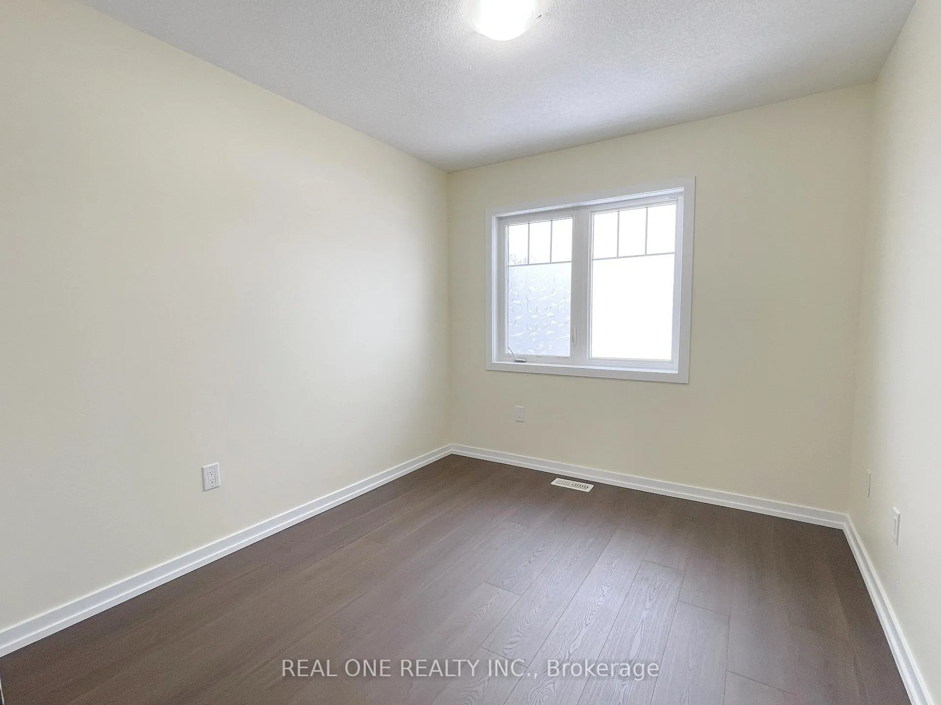 Photo 25 of 7 Hedges Crescent, Hamilton, Stoney Creek Mountain — HOMEH
